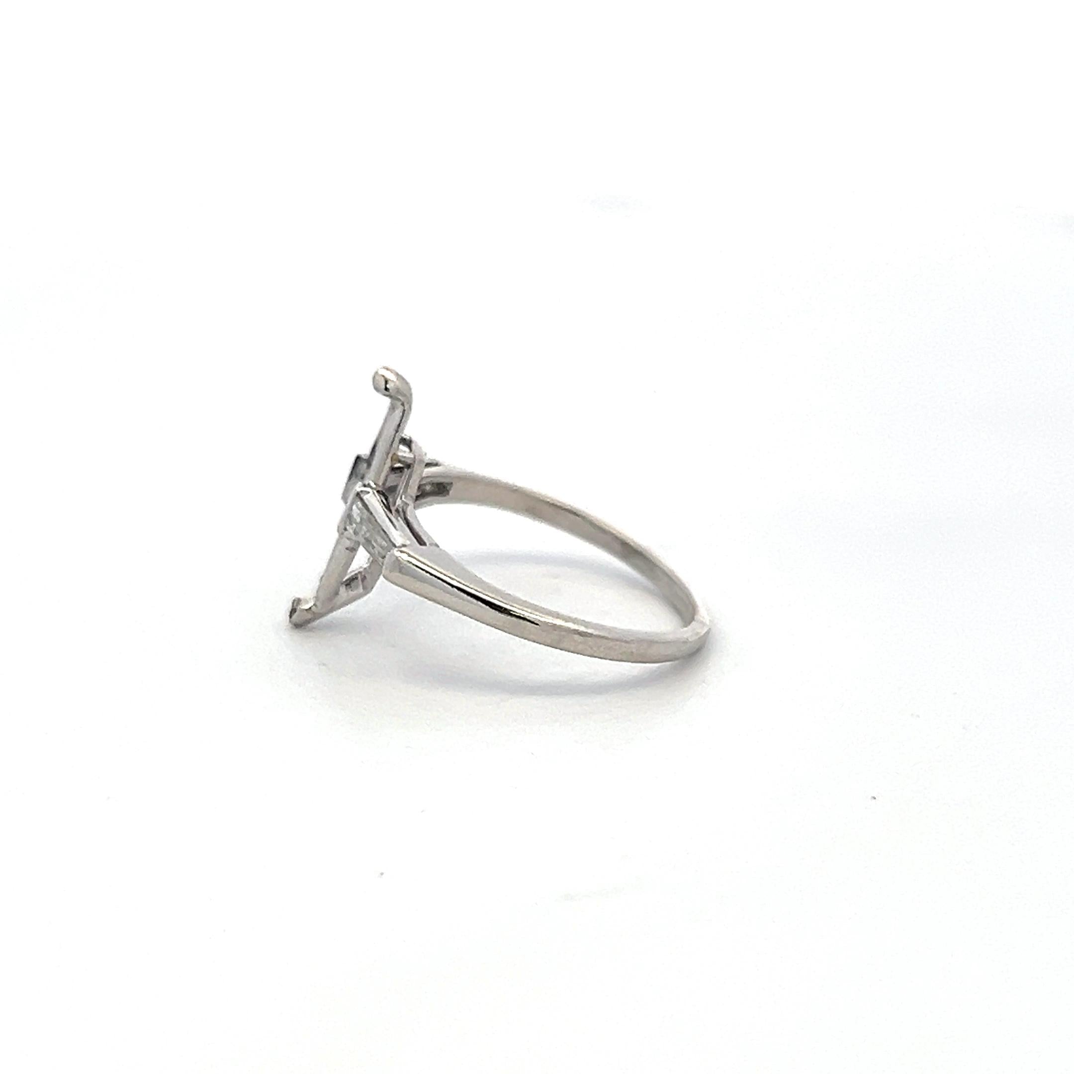 0.20 Carat Baguette Shape G VVS1 Diamond Platinum Semi Mount Ring