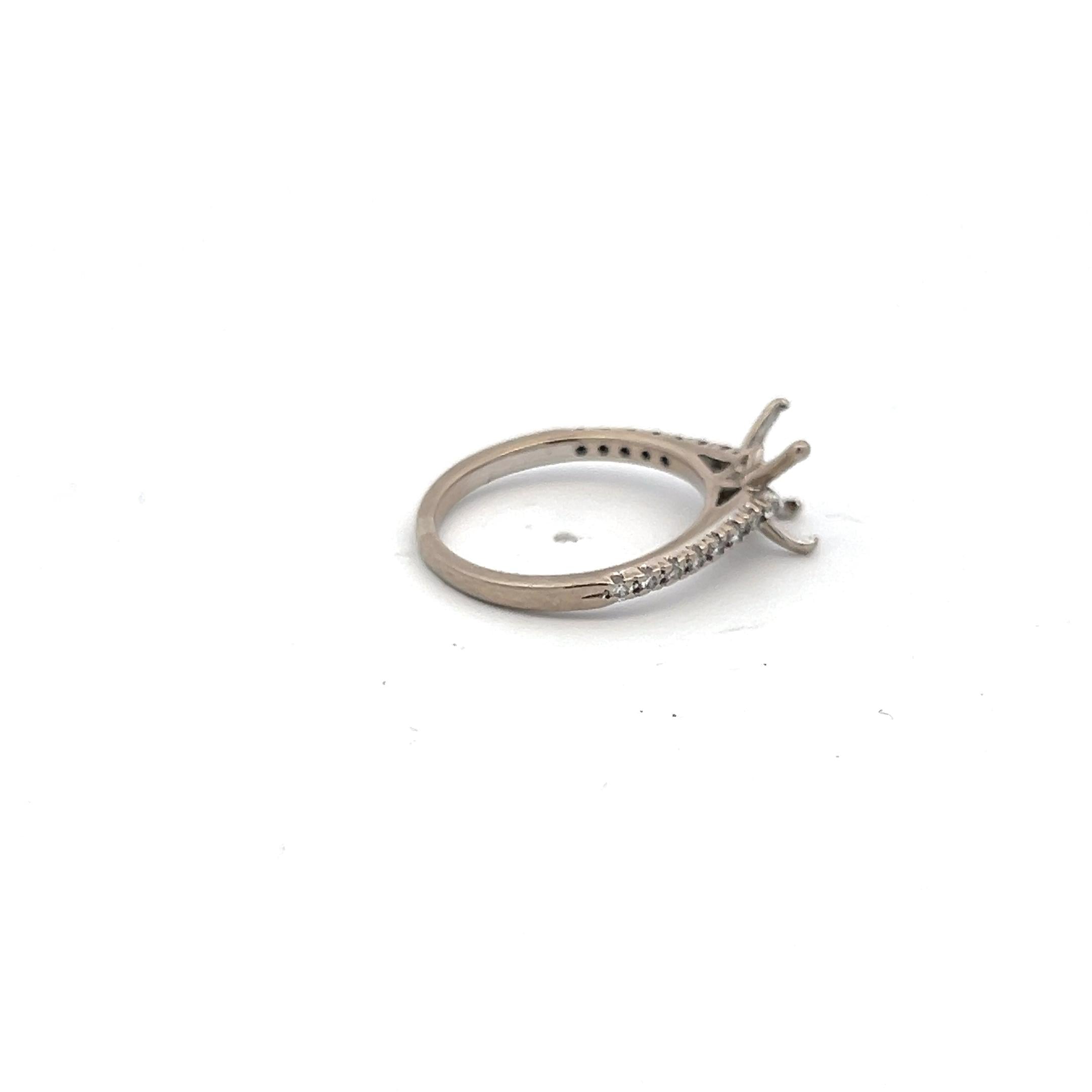 18K WG Semi Mount Ring with 0.11 Carat Round G-SI1 Diamonds Fits 7.41x5.48mm