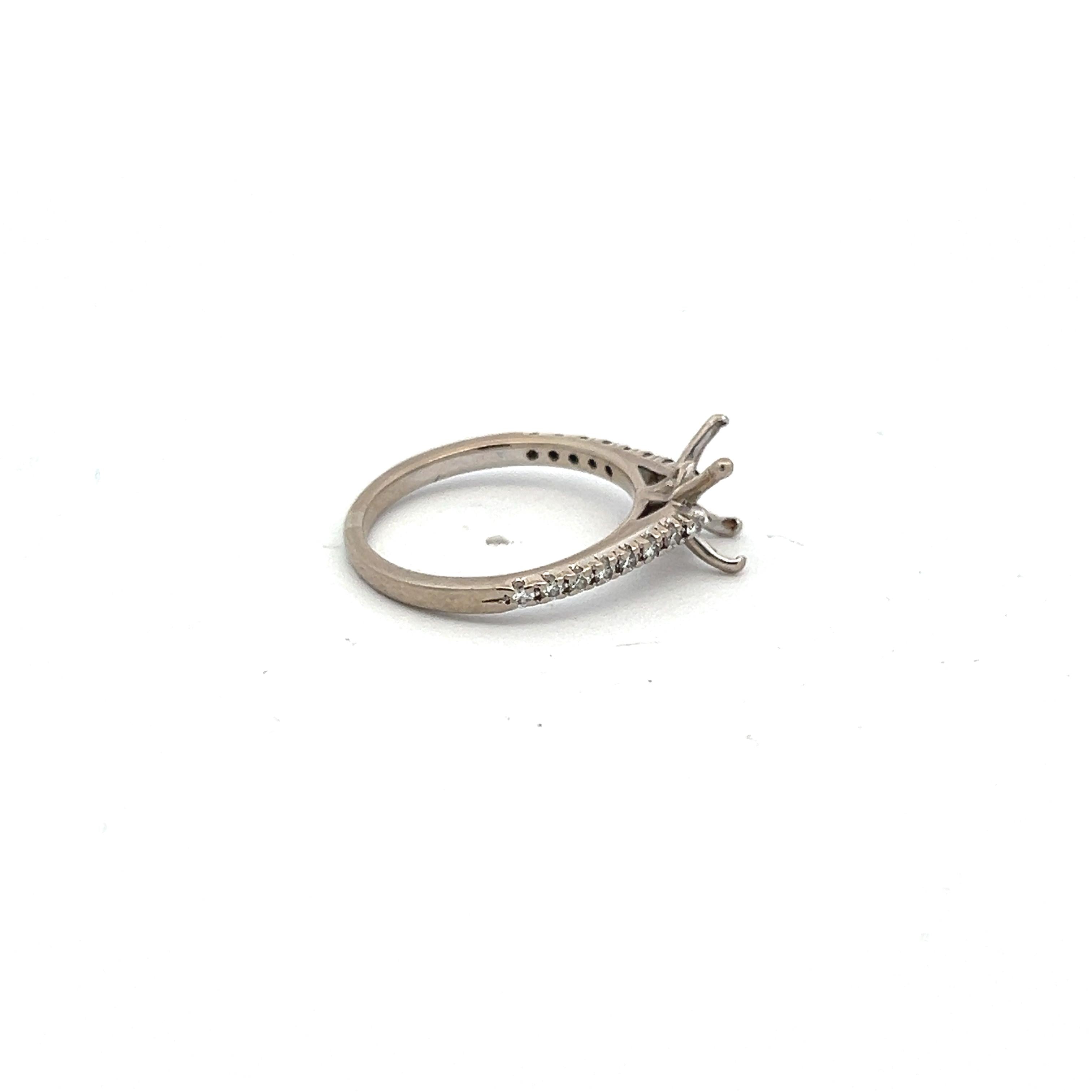 18K WG Semi Mount Ring with 0.11 Carat Round G-SI1 Diamonds Fits 7.41x5.48mm