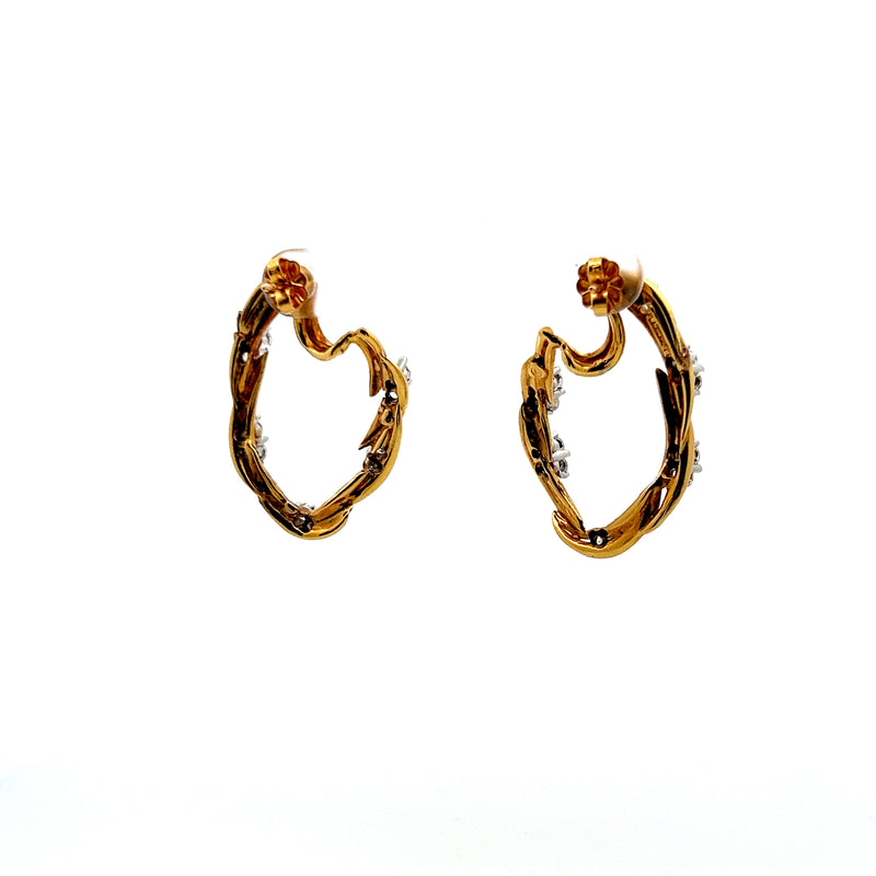 1.50 Carat Round Brilliant I VS1 Diamond 18 Karat Yellow Gold Dangling Earrings
