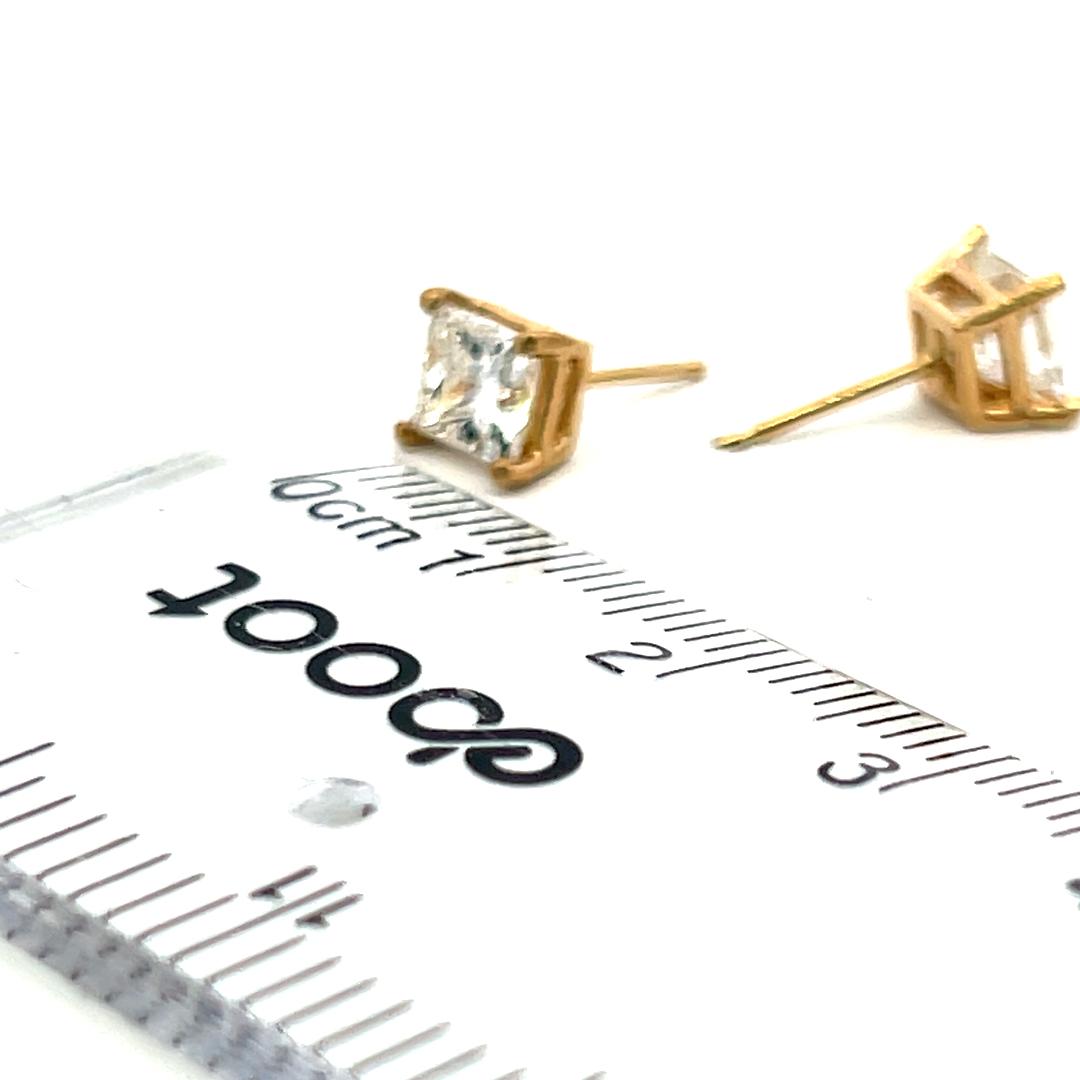1.86 Carat Princess Cut H-G SI2 Diamond 14 Karat Yellow Gold Stud Earrings