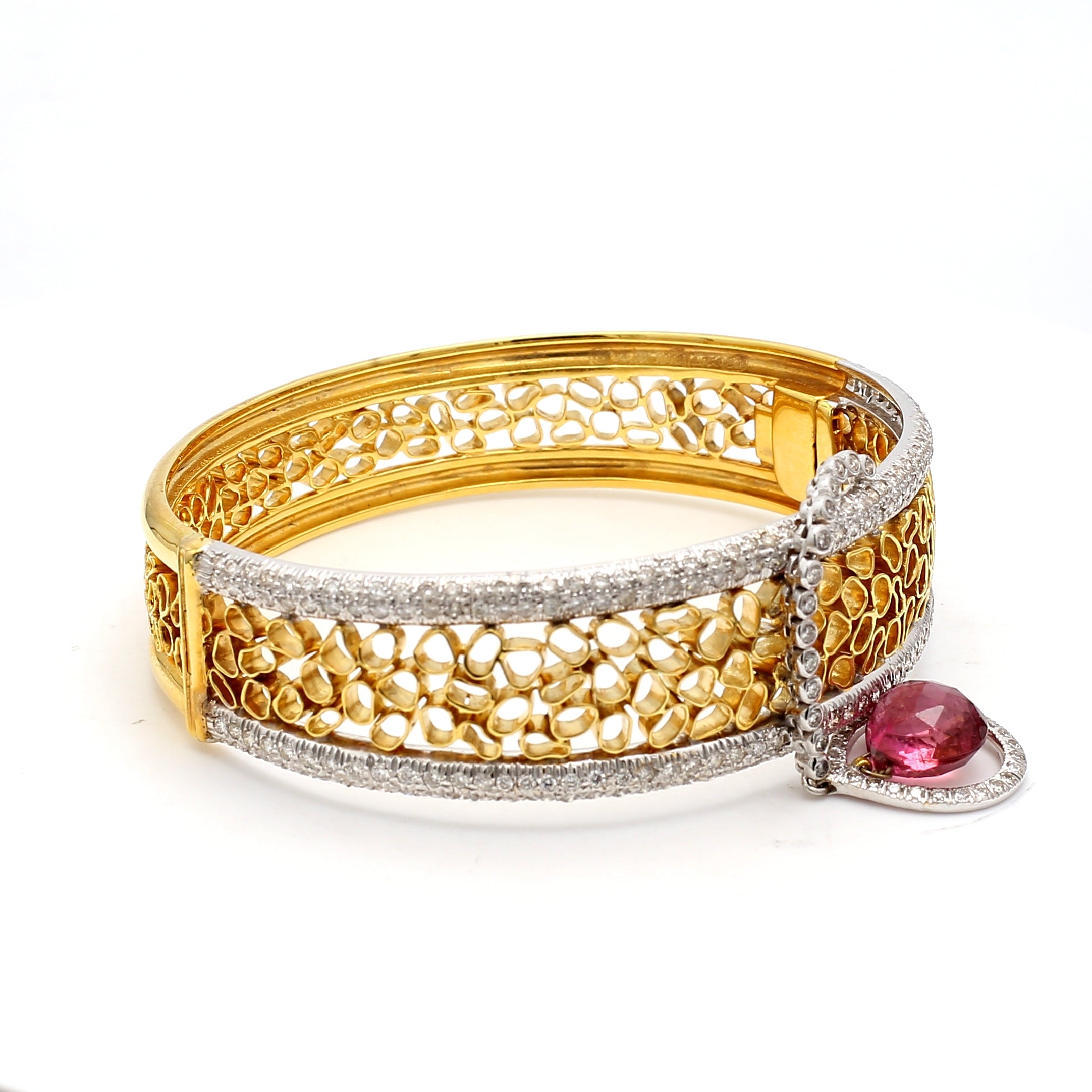 4.00 Carat Round Brilliant H SI1 Diamond 18 Karat Yellow Gold Bangle Bracelet