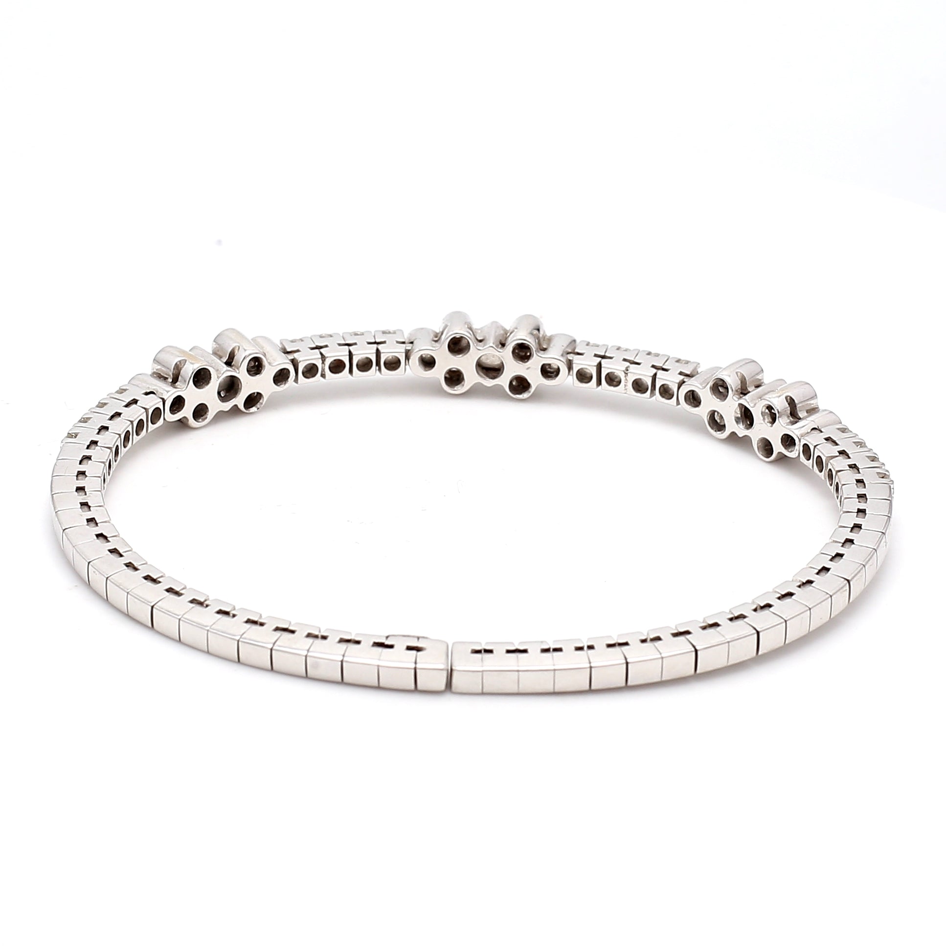 1.50 Carat Round Brilliant I SI1 Diamond 18 Karat White Gold Cuff Bracelet