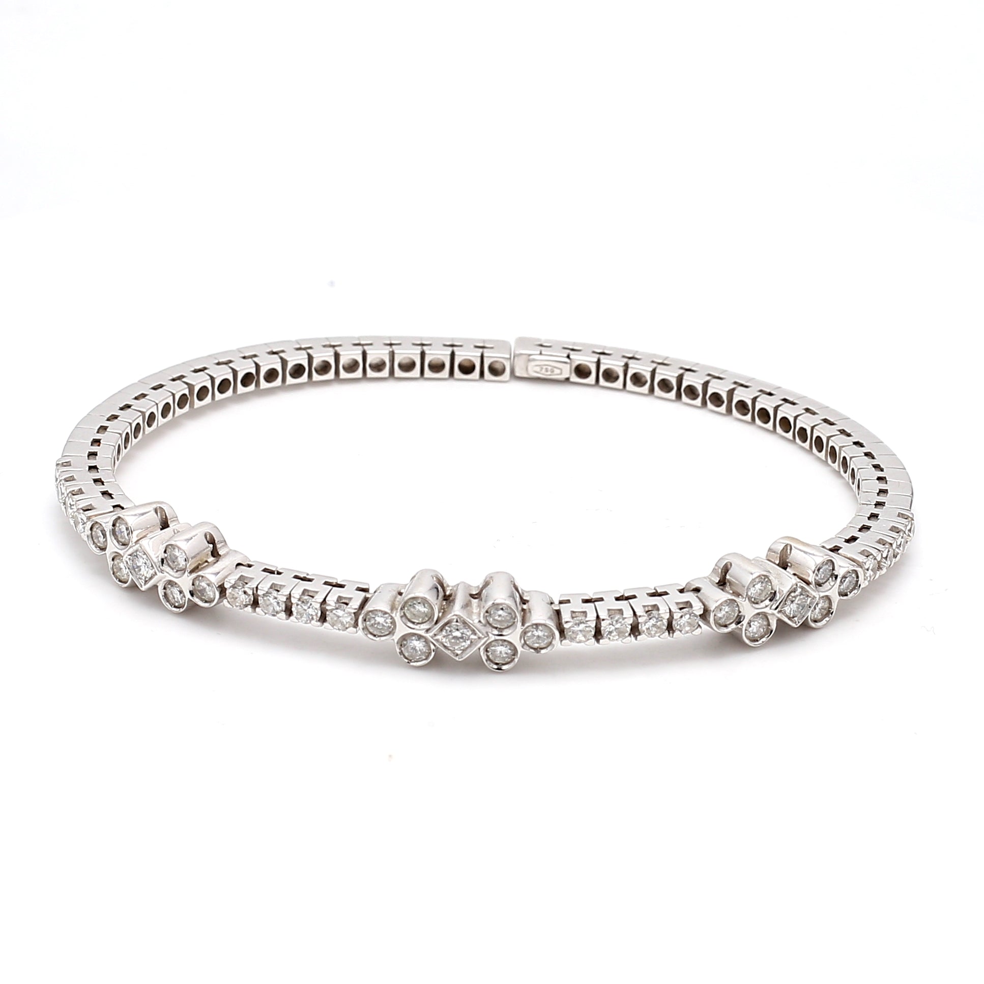 1.50 Carat Round Brilliant I SI1 Diamond 18 Karat White Gold Cuff Bracelet