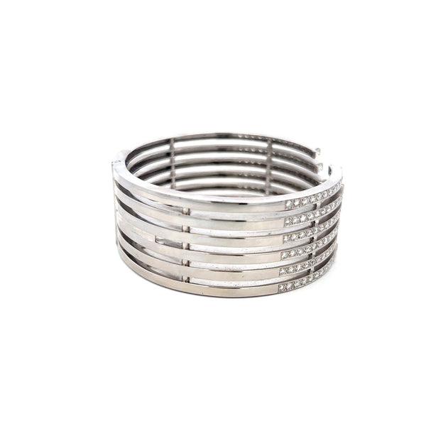 6.00 Carat Round Brilliant I VS1 Diamond 18 Karat White Gold Cuff Bracelet