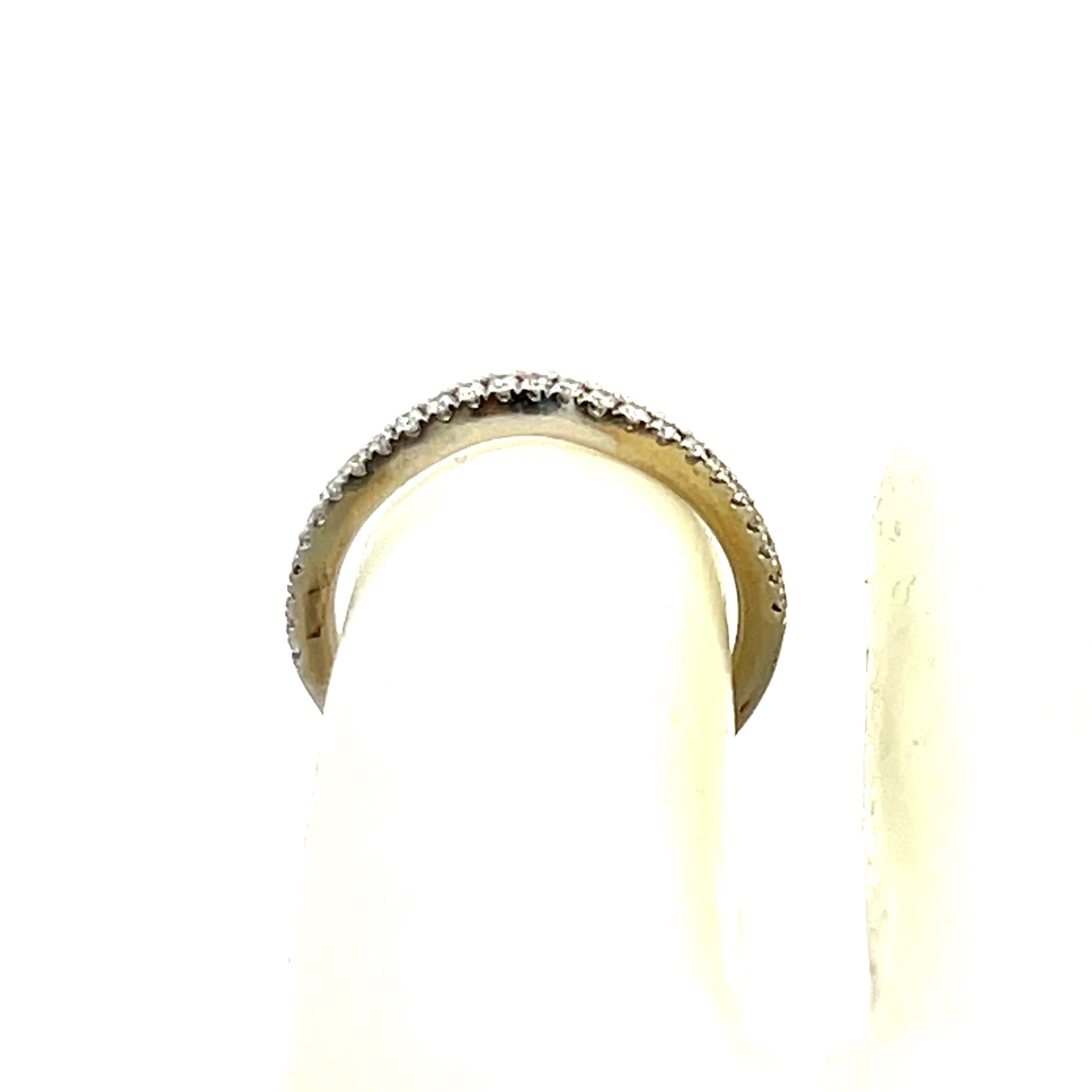 0.18 Carat Round Brilliant I VS2 Diamond 14 Karat White Gold Wedding Band Ring