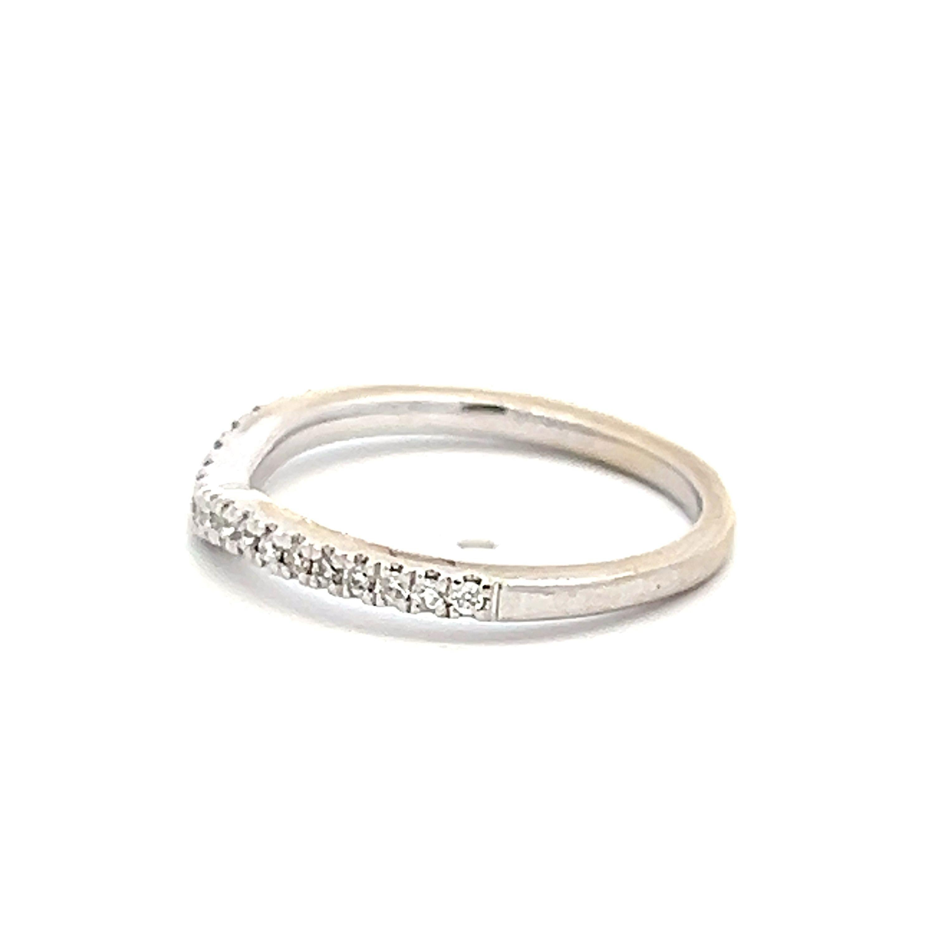 0.18 Carat Round Brilliant I VS2 Diamond 14 Karat White Gold Wedding Band Ring