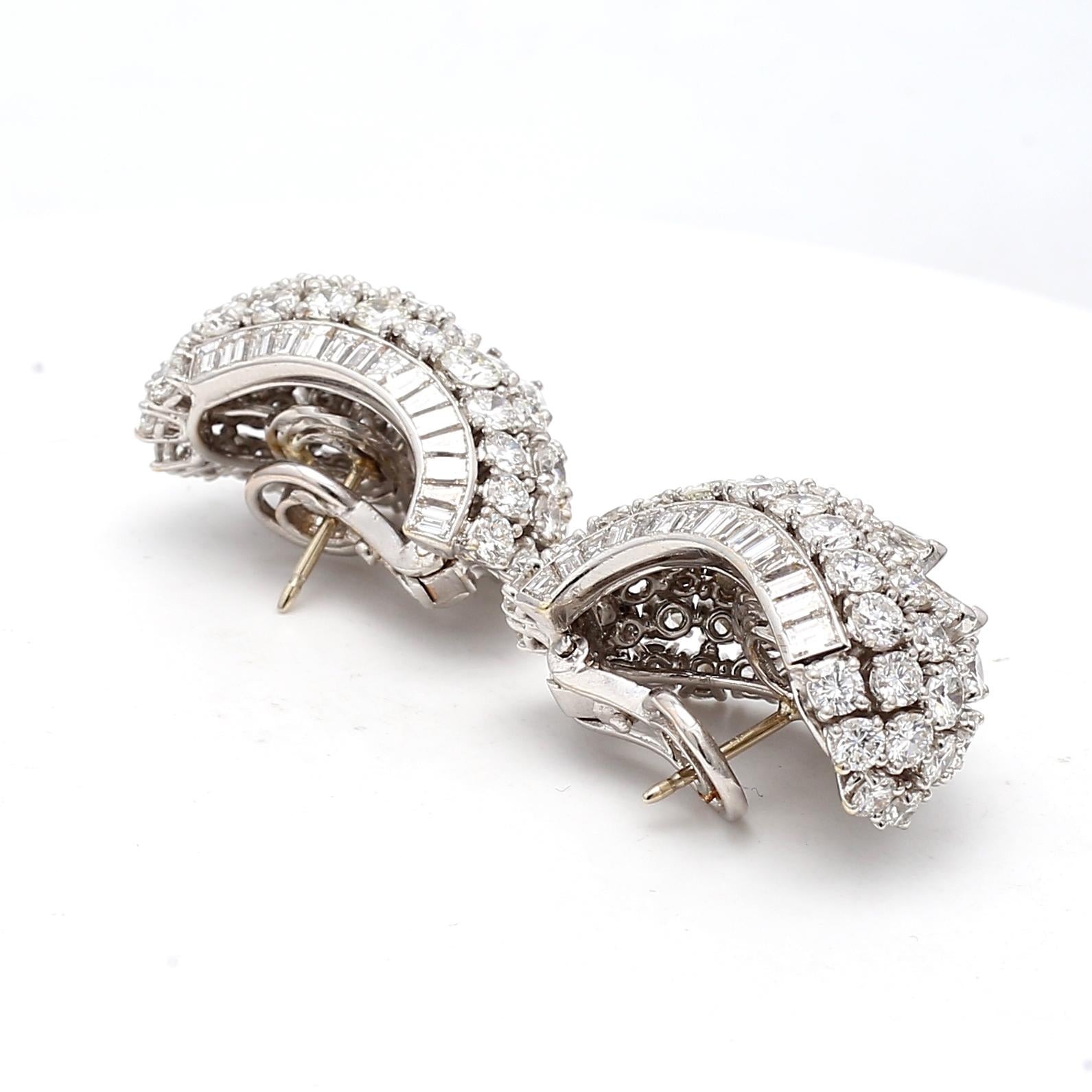 15.00 Carat Mixed Cut H SI1 Diamond 18 Karat White Gold Cluster Earrings