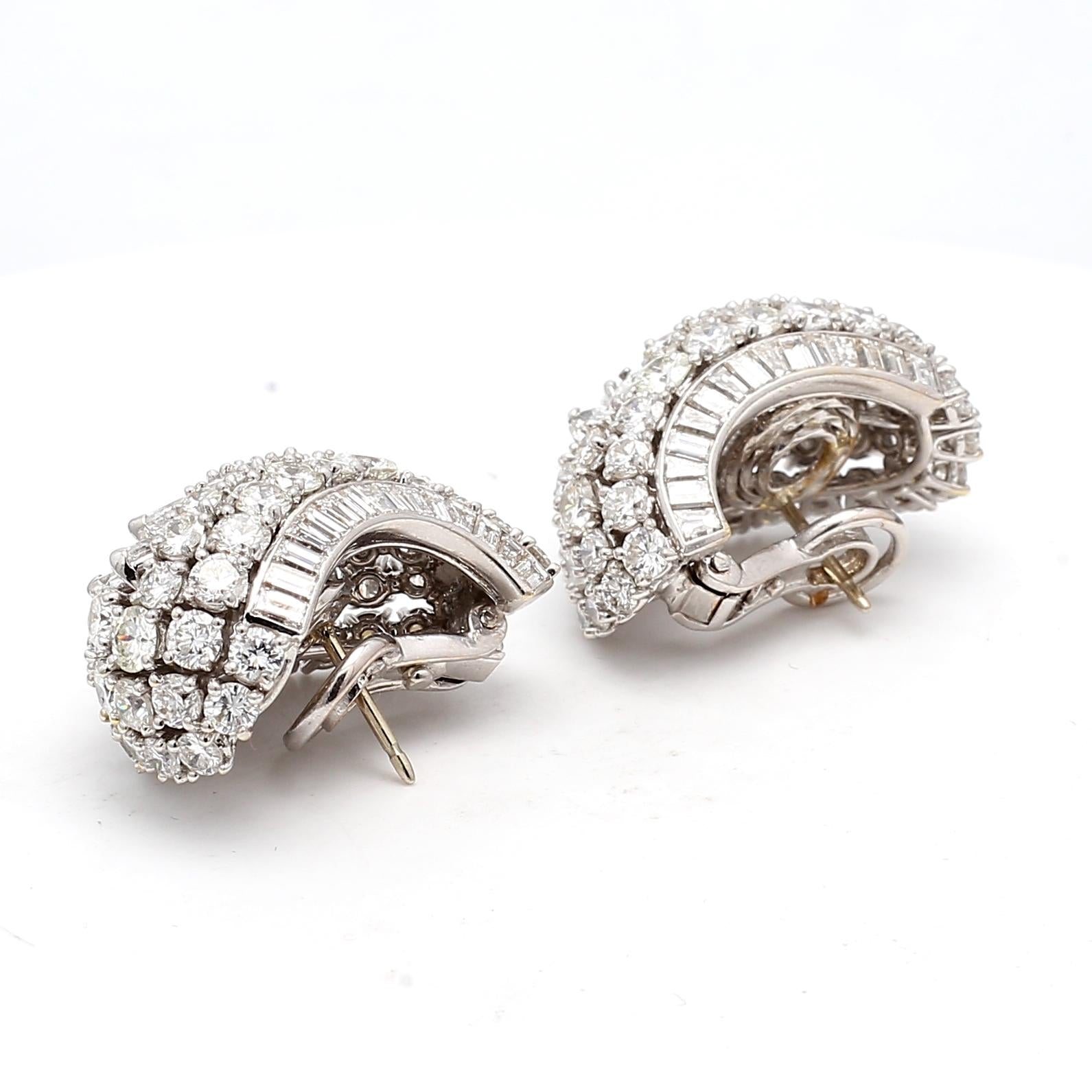 15.00 Carat Mixed Cut H SI1 Diamond 18 Karat White Gold Cluster Earrings