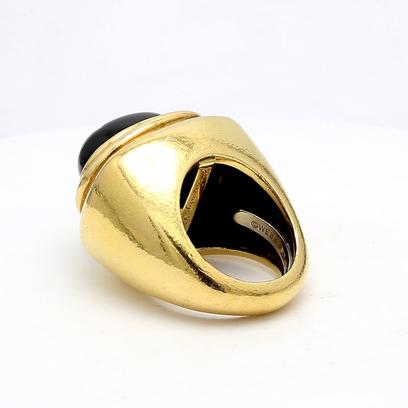 David Webb Vintage 41.20 Grams Black Gemstone 18 Karat Yellow Gold Cocktail Ring