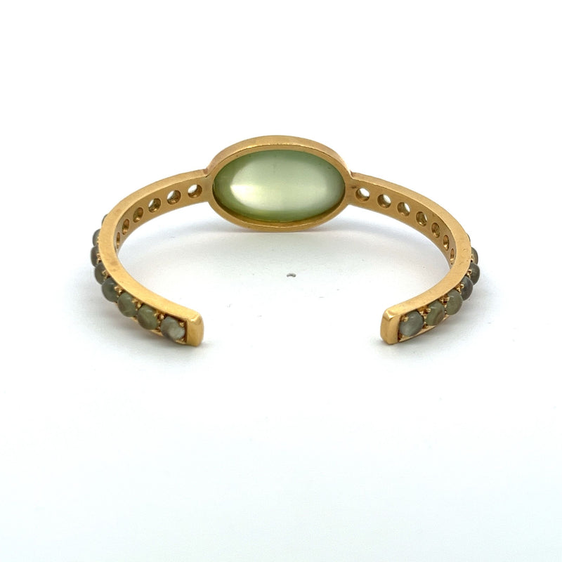 Vintage 26.40 Grams Moonstone 18 Karat Yellow Gold Cuff Bracelet