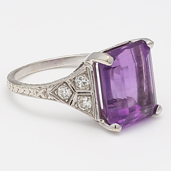 5.50 Carat Amethysts 0.24 Carat Old European Cut Diamond 14K Yellow Gold Art Deco Ring