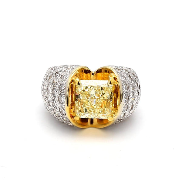 7.14ct Fancy Light Yellow Radiant Cut VVS2 & Round Diamond Two-Tone Gold Ring