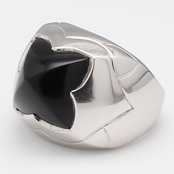 Bvlgari Vintage 15.60 Grams Onyx Pyramid 18 Karat White Gold Cocktail Ring