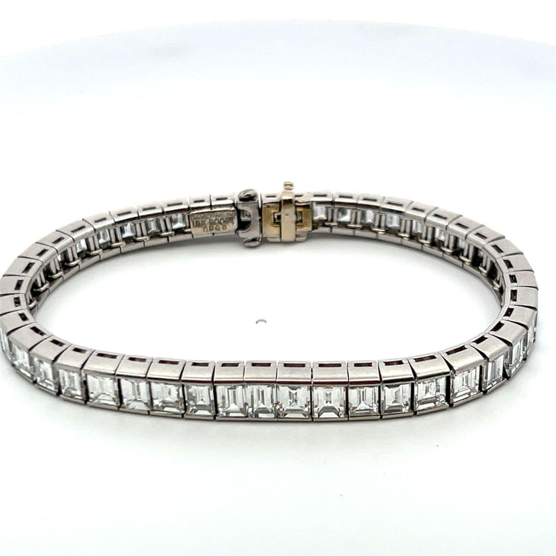 David Webb 26.23 Carat Emerald Cut Diamond 18K White Gold Tennis Bracelet