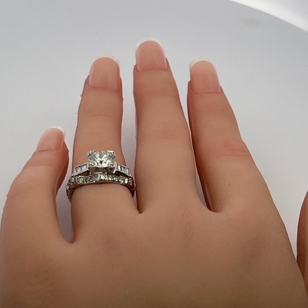 1.83 Carat Circular Brilliant and Baguette Shape Diamond Platinum Art-Deco Ring