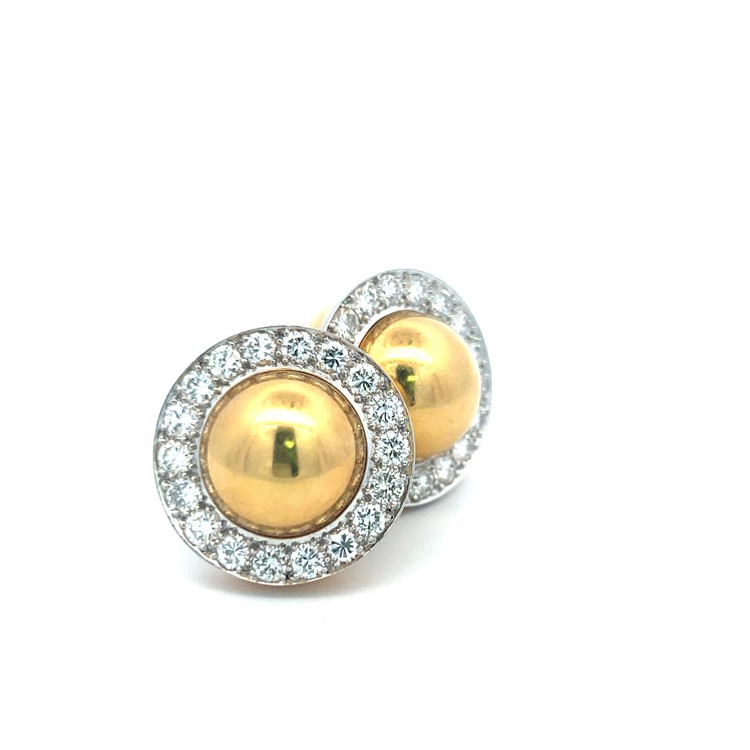 David Webb 4.32 Carat Round G VS1 Diamond 18 Karat Yellow Gold Clip On Earrings