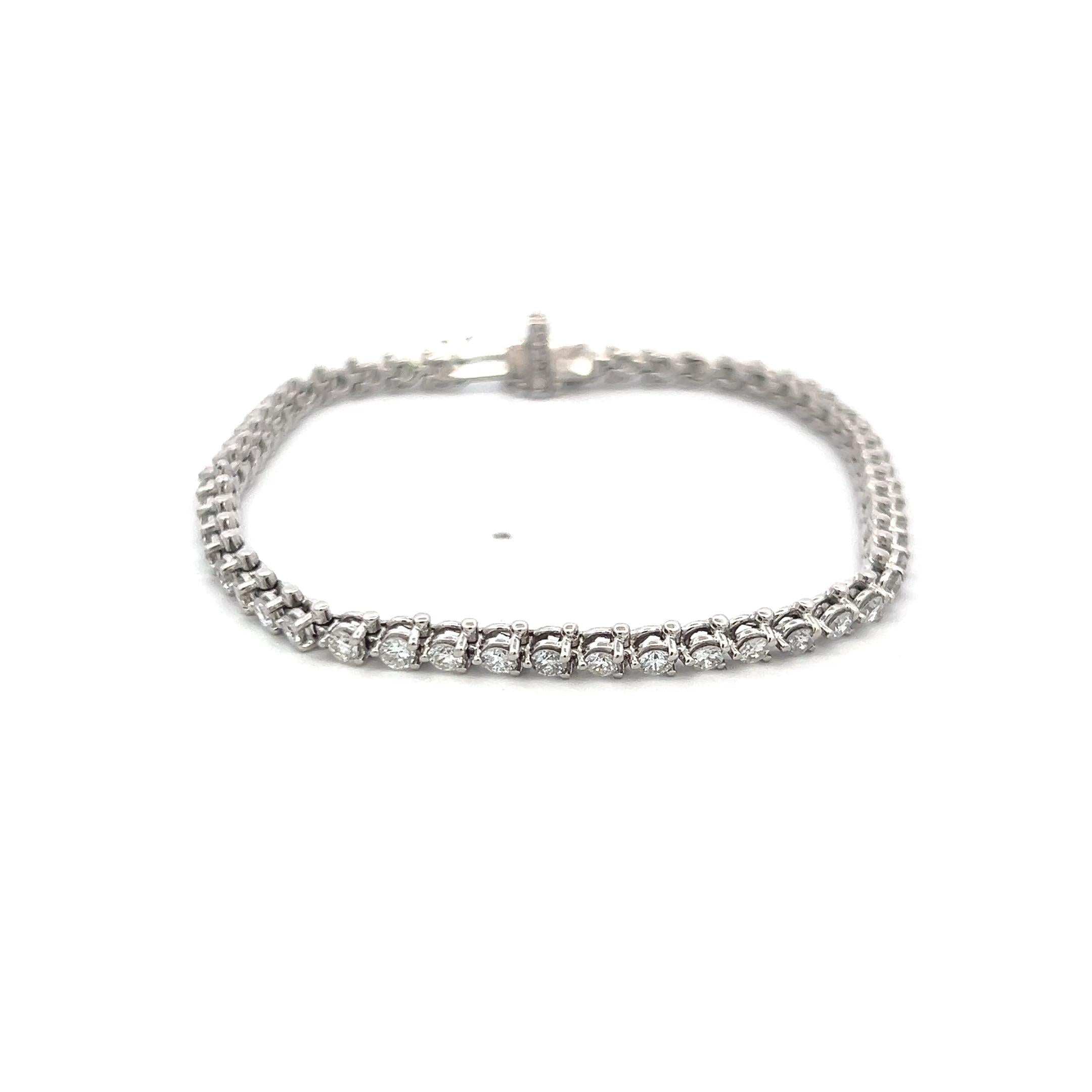 2.84 Carat Round Brilliant Diamond 14 Karat White Gold Tennis Bracelet