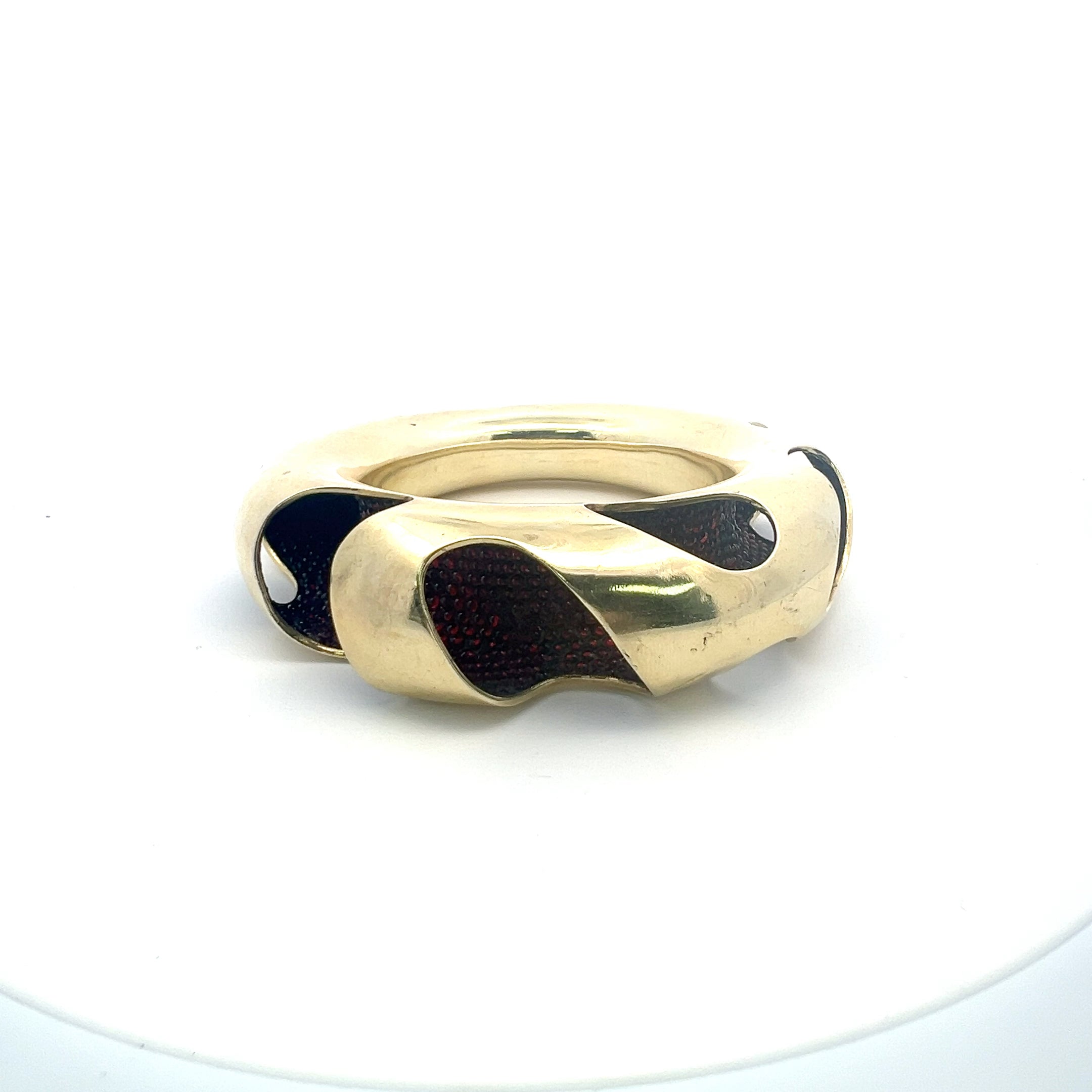 Vintage 106.70 Grams 18 Karat Yellow Gold Bangle Bracelet