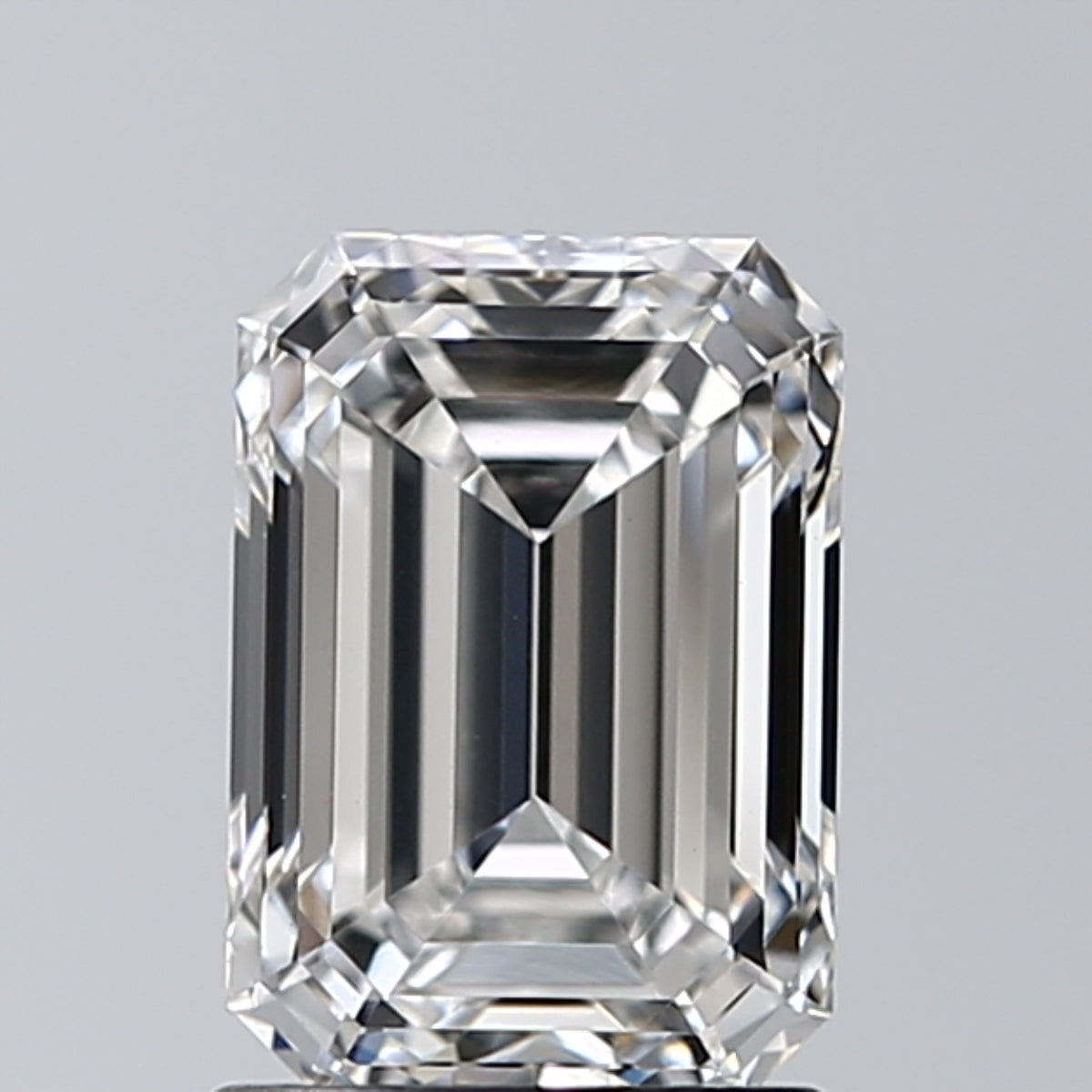 Lab-Grown 1.50 Carat Emerald Cut Diamond color F Clarity VS1, precious stones, engagement diamonds