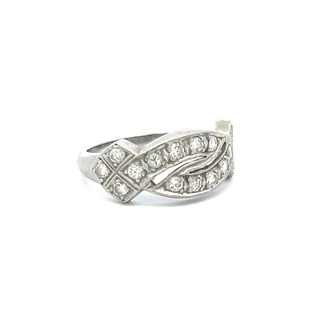 0.40 Carat Round Brilliant I VS Diamond Platinum Band Ring