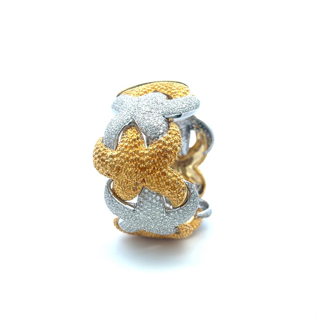 17.00ct G VS Diamond Two-Tone 18K Gold Floral Bangle Bracelet (Vintage Estate)