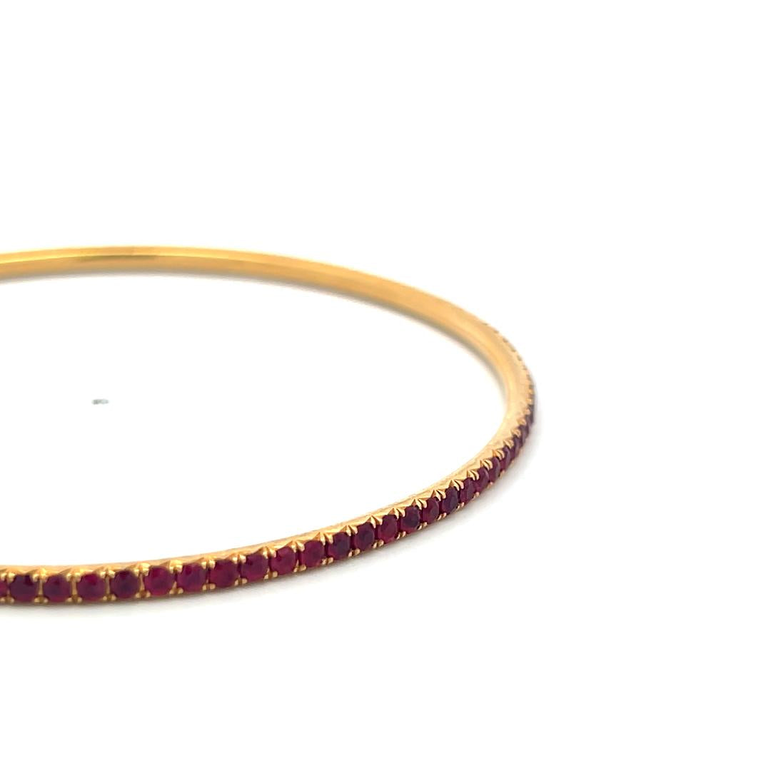 4.02 Carat Round Brilliant Ruby 18 Karat Yellow Gold Bangle Bracelet