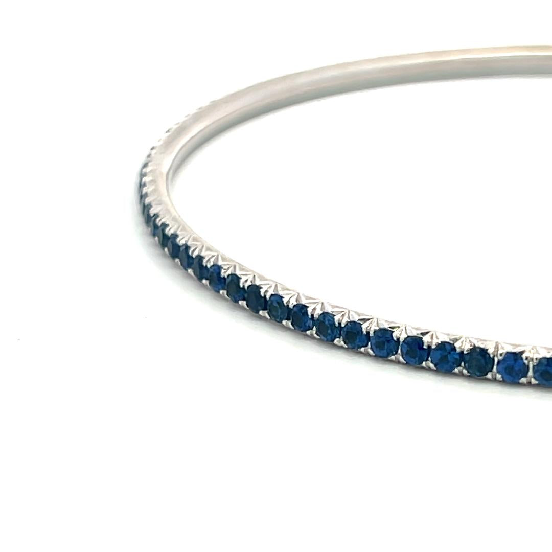 3.82 Carat Round Brilliant Sapphire 18 Karat White Gold Bangle Bracelet