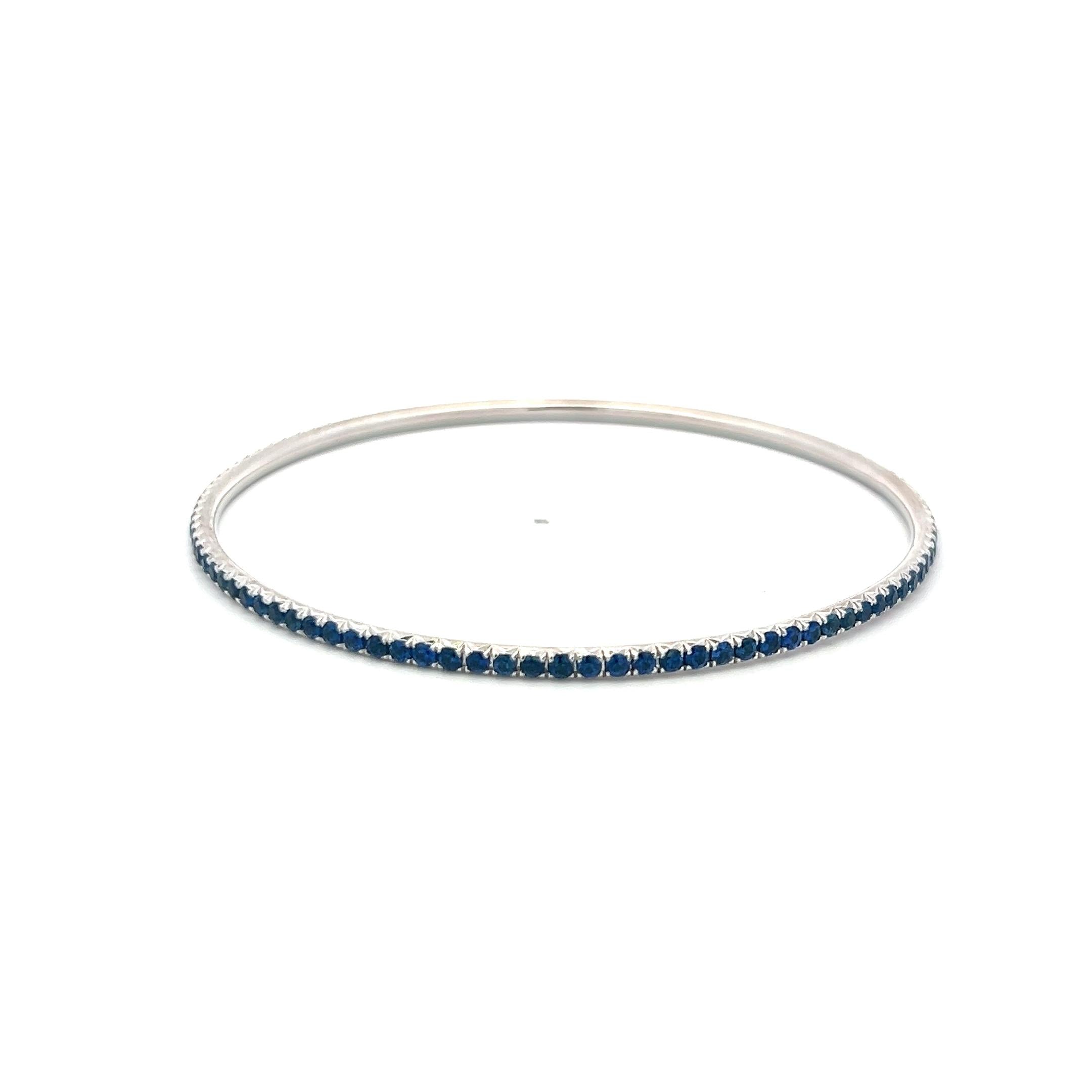 3.82 Carat Round Brilliant Sapphire 18 Karat White Gold Bangle Bracelet