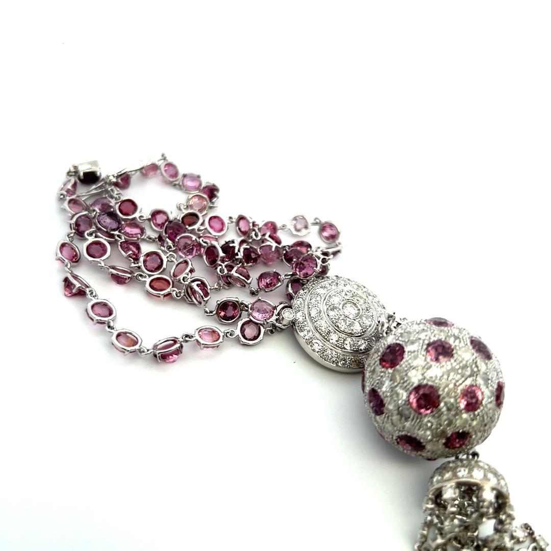 18K White Gold Dangling Necklace 20 Carat Round I I1 Diamonds 20 Carat Sapphires