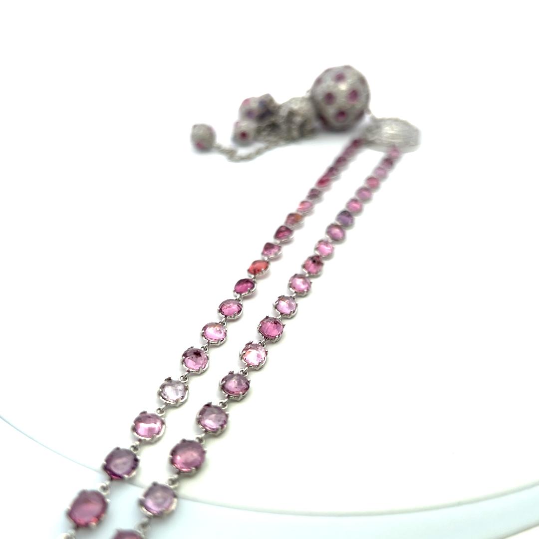 18K White Gold Dangling Necklace 20 Carat Round I I1 Diamonds 20 Carat Sapphires