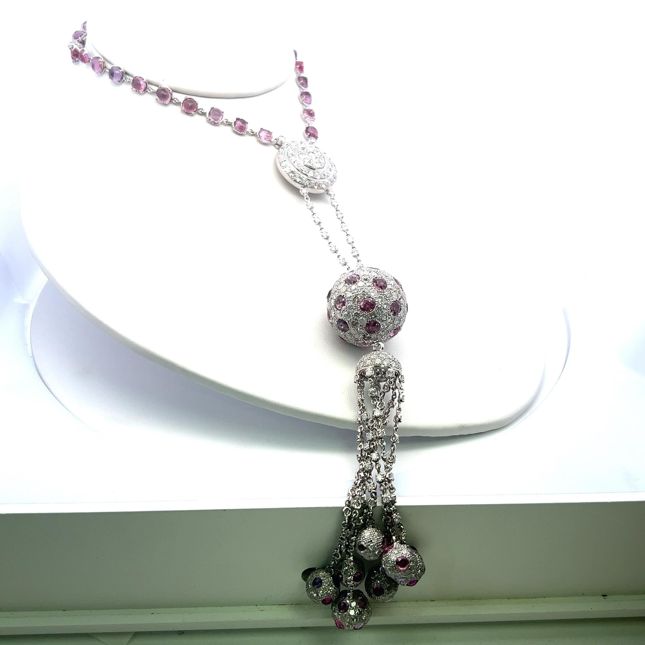 18K White Gold Dangling Necklace 20 Carat Round I I1 Diamonds 20 Carat Sapphires