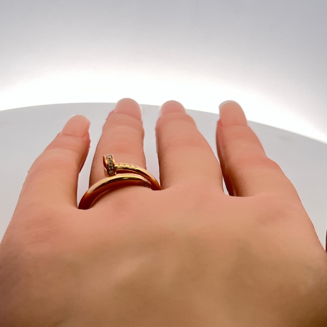 Cartier 0.13 Carat Round Brilliant Diamond 18K Yellow Gold Juste Un Clou Ring