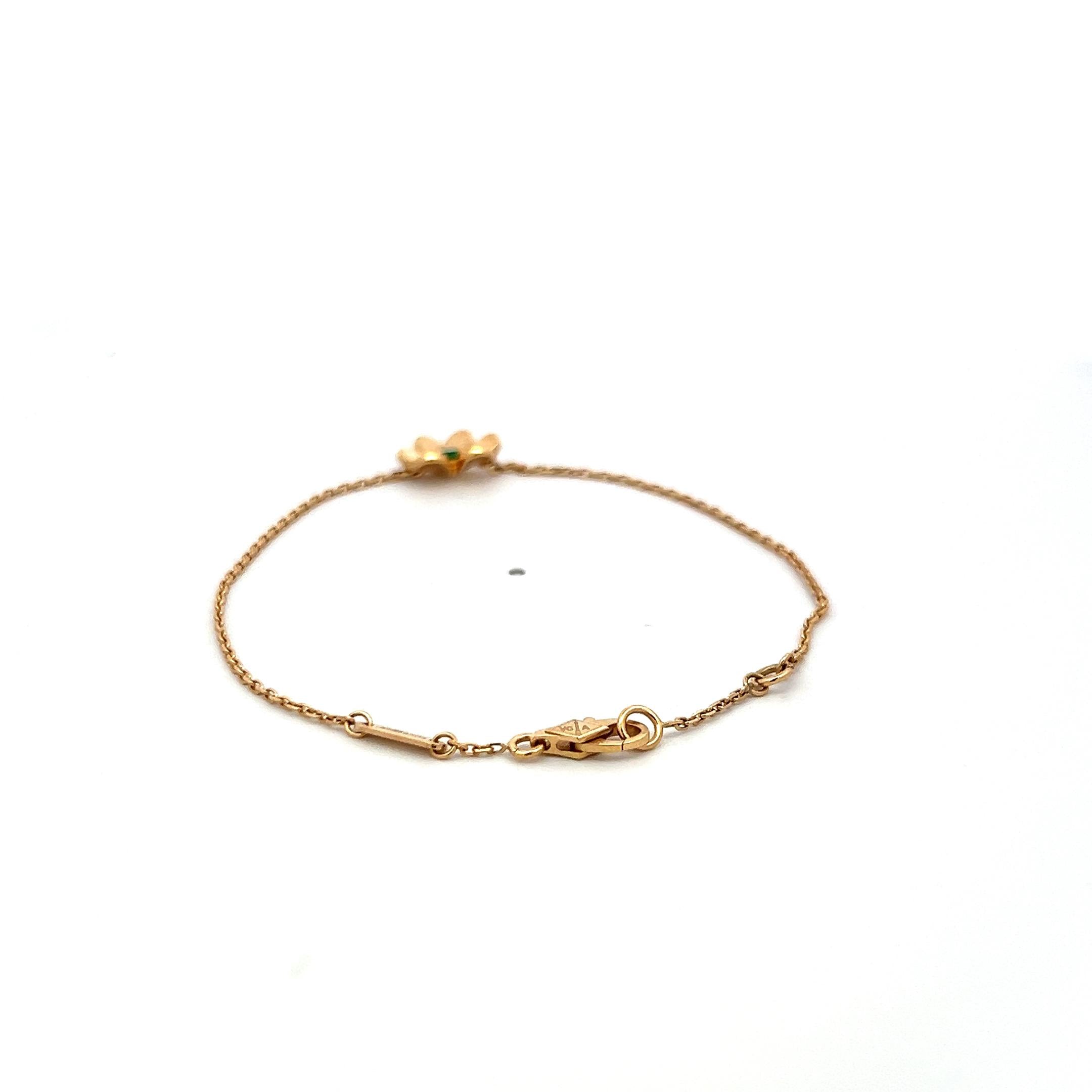 Van Cleef & Arpels 0.03 Carat Round Emerald 18K Yellow Gold Chain Bracelet