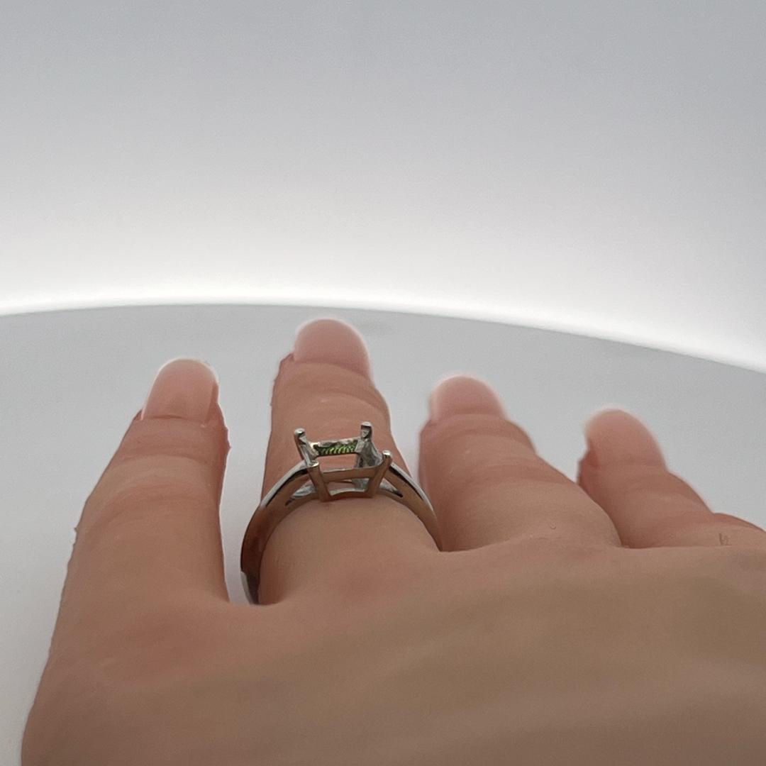 Vintage 4.90 Grams Size 6 Platinum Semi Mount Ring Holds 3 carat stone