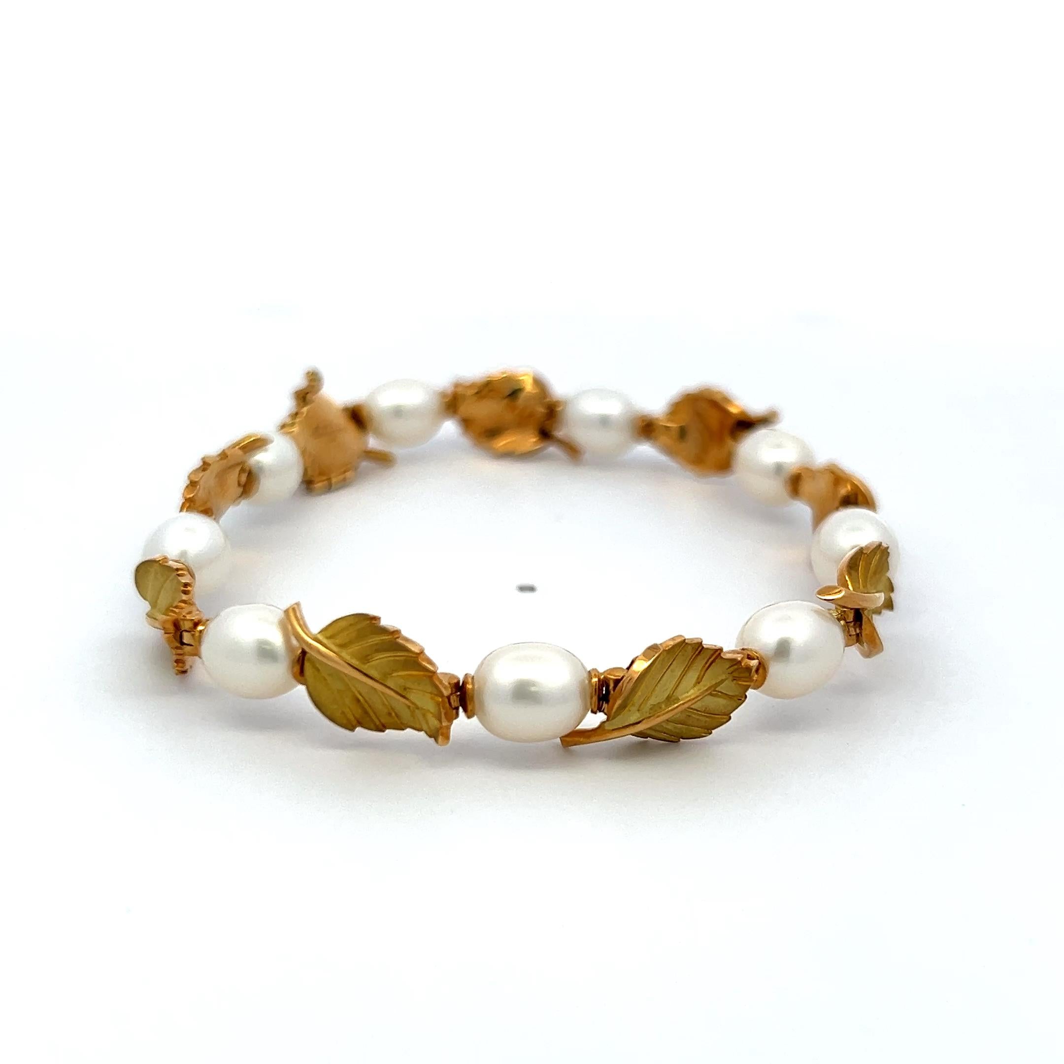 Tiffany & Co 6.2-6.9MM Pearl 18 Karat Yellow Gold Link Leaf Bracelet