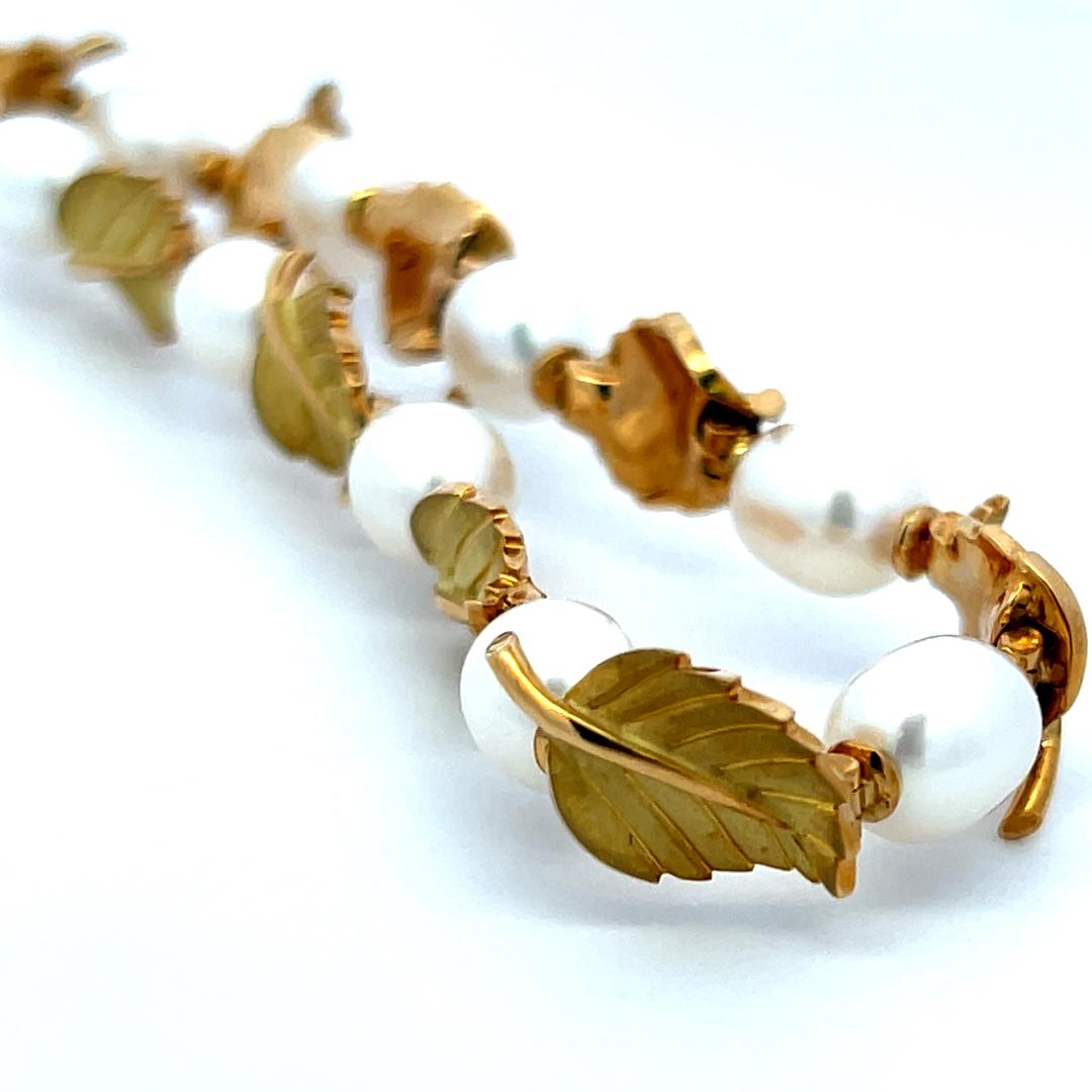 Tiffany & Co 6.2-6.9MM Pearl 18 Karat Yellow Gold Link Leaf Bracelet