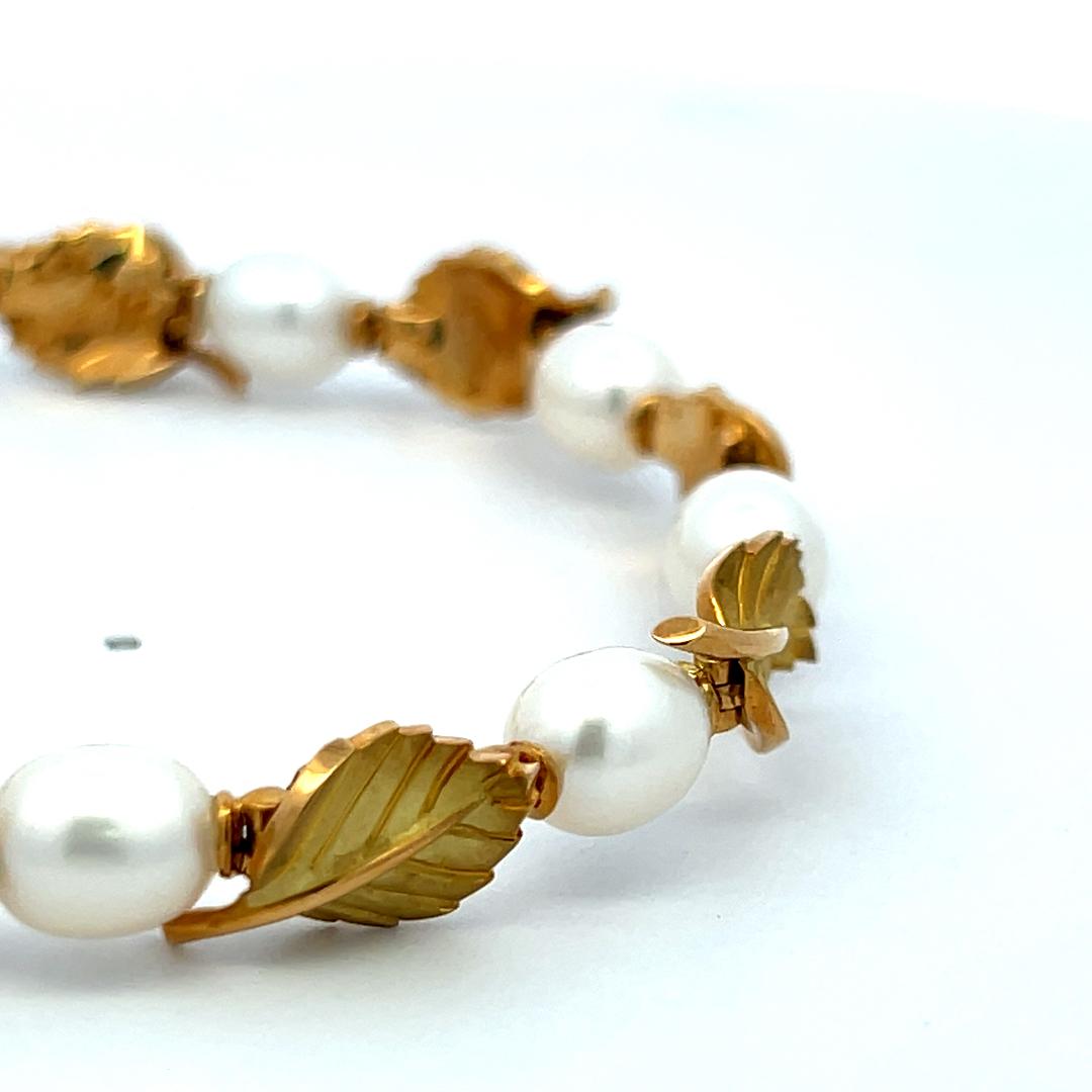 Tiffany & Co 6.2-6.9MM Pearl 18 Karat Yellow Gold Link Leaf Bracelet