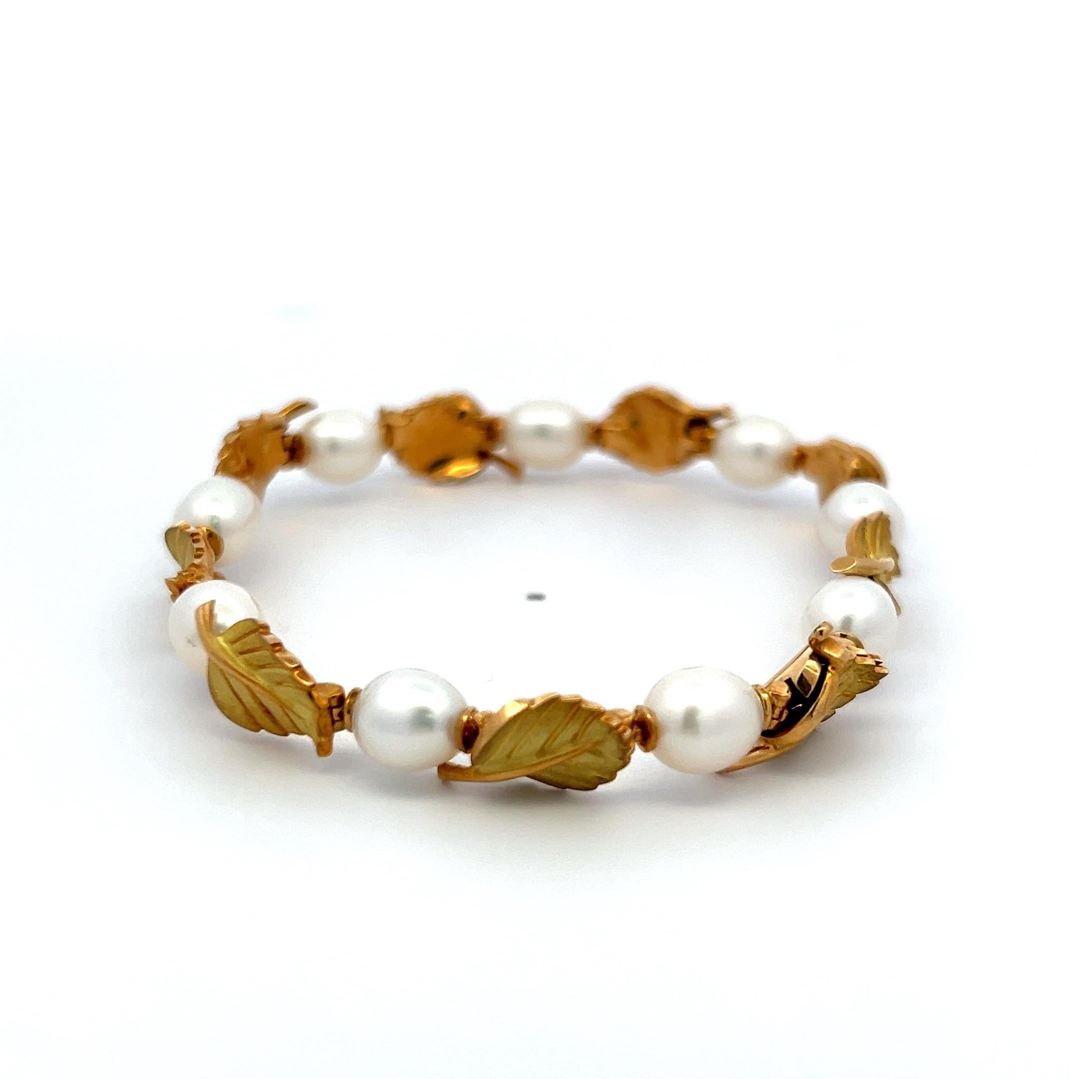 Tiffany & Co 6.2-6.9MM Pearl 18 Karat Yellow Gold Link Leaf Bracelet