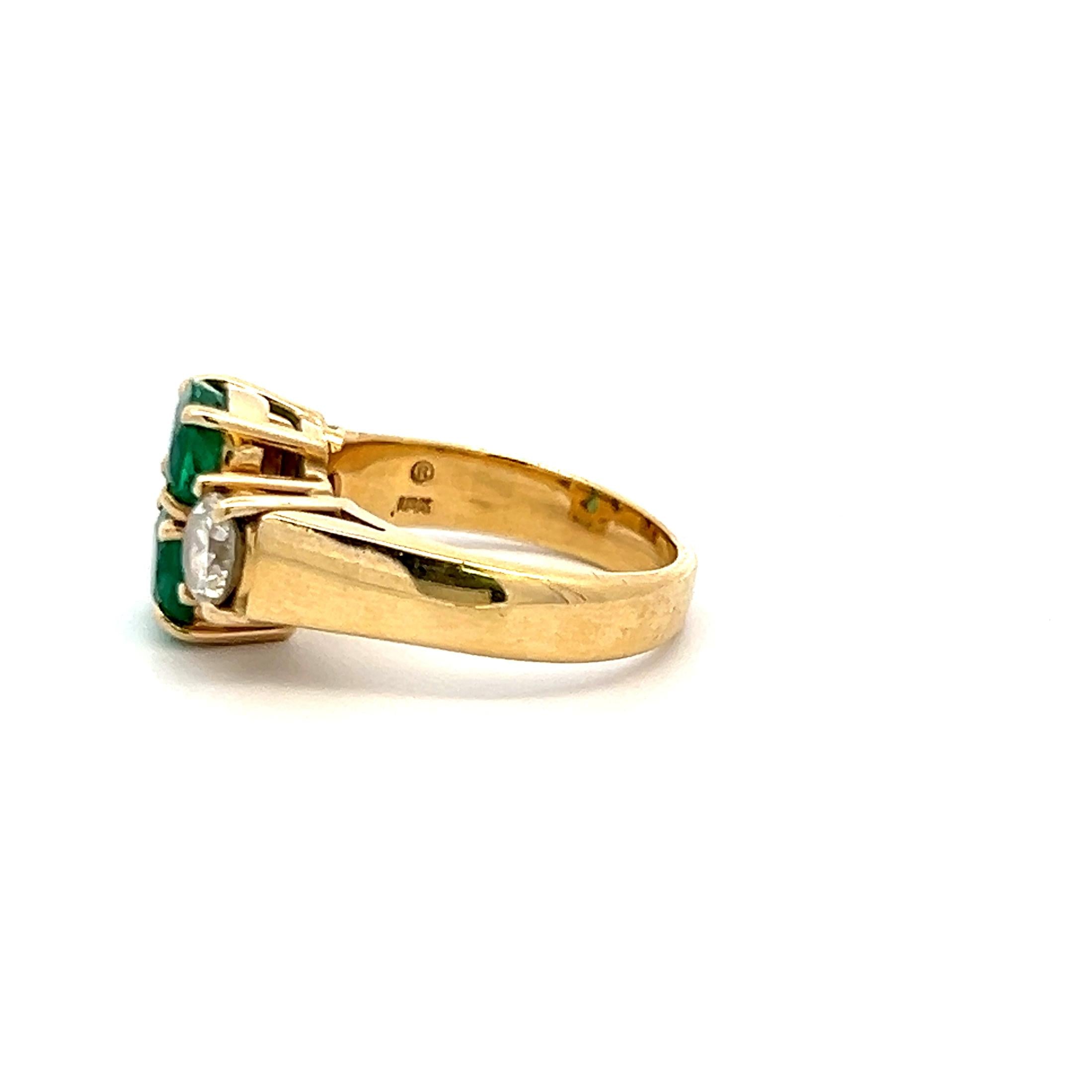 1.50 Carat Emerald 0.90 Carat Round Diamond 18 Karat Yellow Gold Cocktail Ring