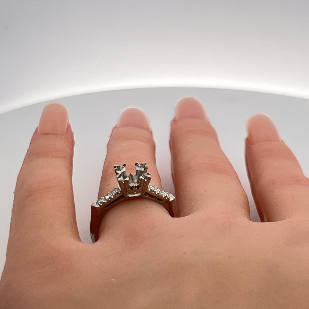 0.20 Carat Round Brilliant G VS Diamond Platinum Semi Mount Ring
