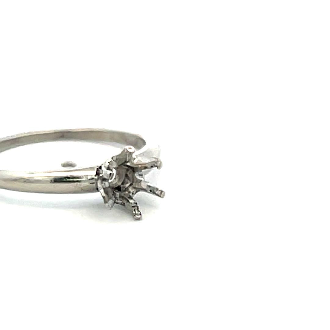 Tiffany & Co Vintage 2.30 Grams Platinum Engagement Ring Hold 0.56 Carat Stone