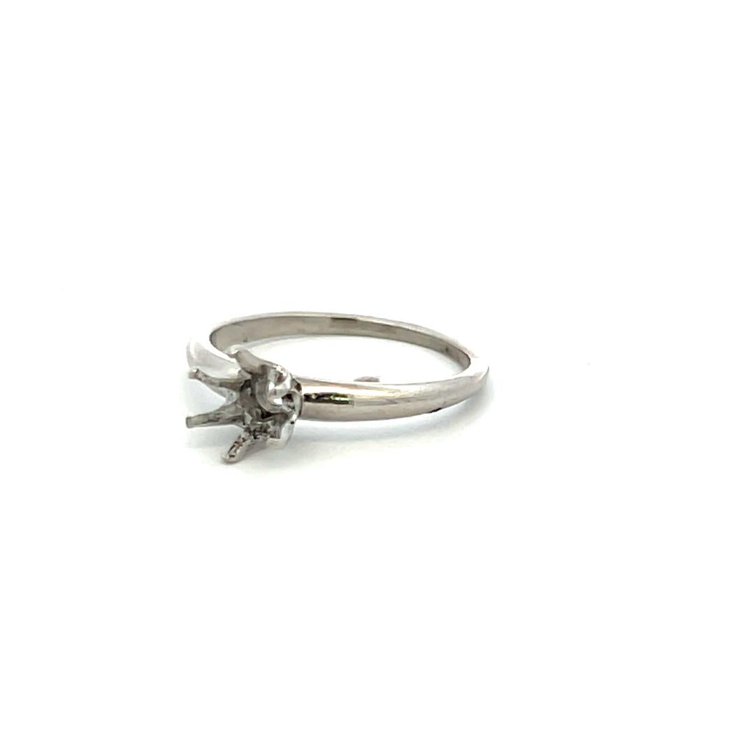 Tiffany & Co Vintage 2.30 Grams Platinum Engagement Ring Hold 0.56 Carat Stone