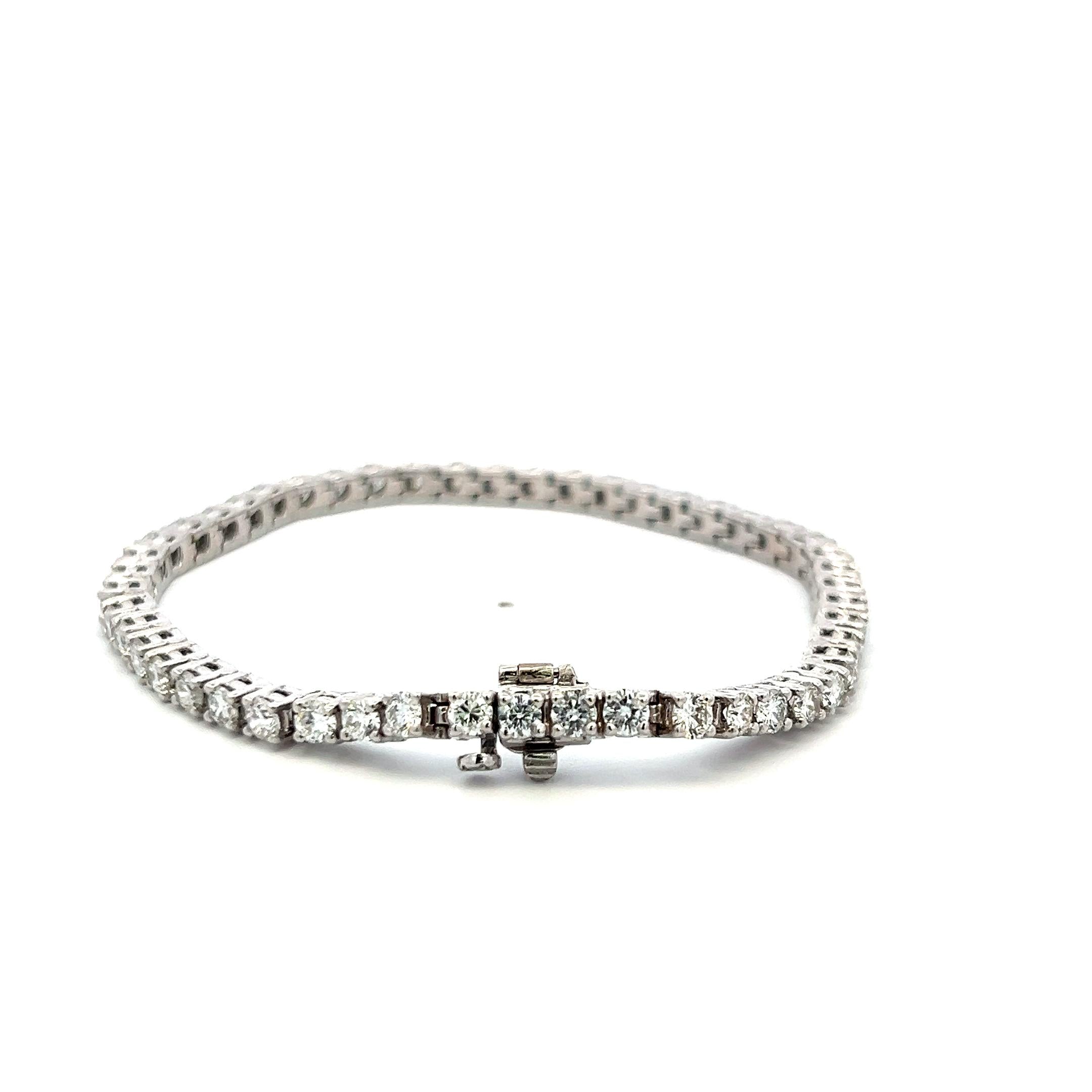 5.20 Carat Round Brilliant G VS Diamond 18 Karat White Gold Tennis Bracelet
