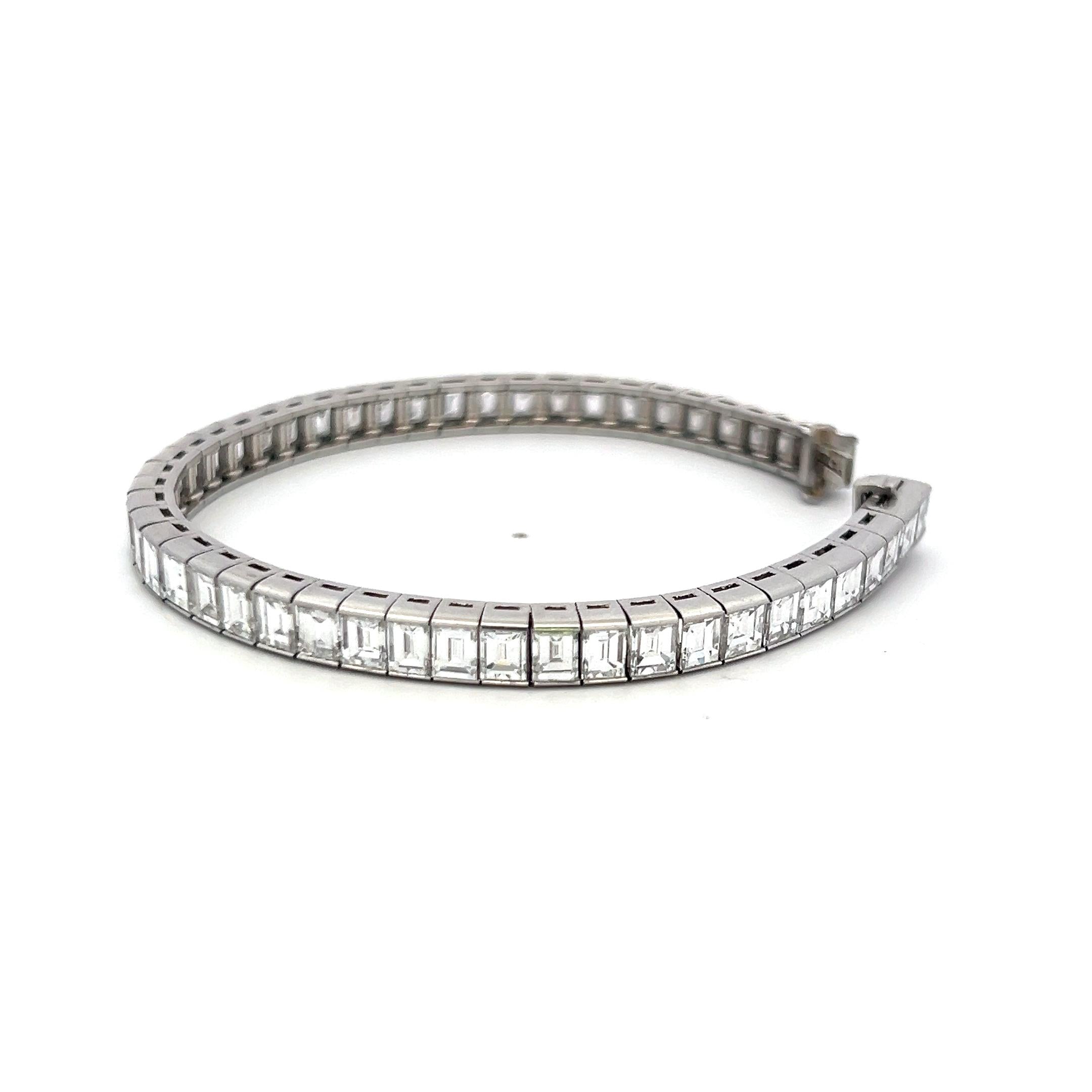Tiffany & Co Platinum Tennis Bracelet with 20 Carat Emerald Cut E-VS1 Diamond