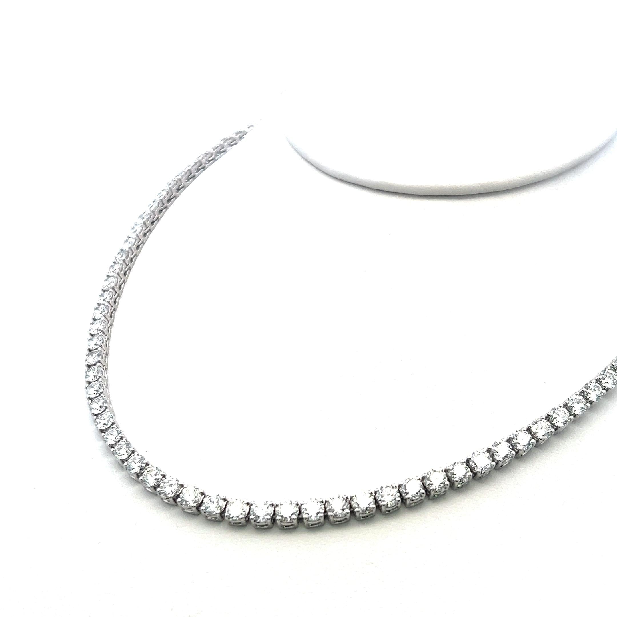 20.33 Carat Round Brilliant G VS Diamond 14 Karat White Gold Riviera Necklace