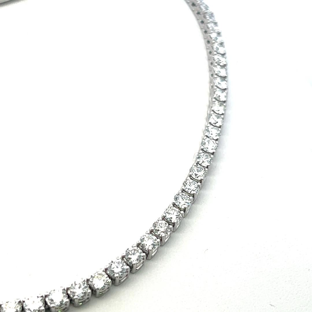 20.33 Carat Round Brilliant G VS Diamond 14 Karat White Gold Riviera Necklace