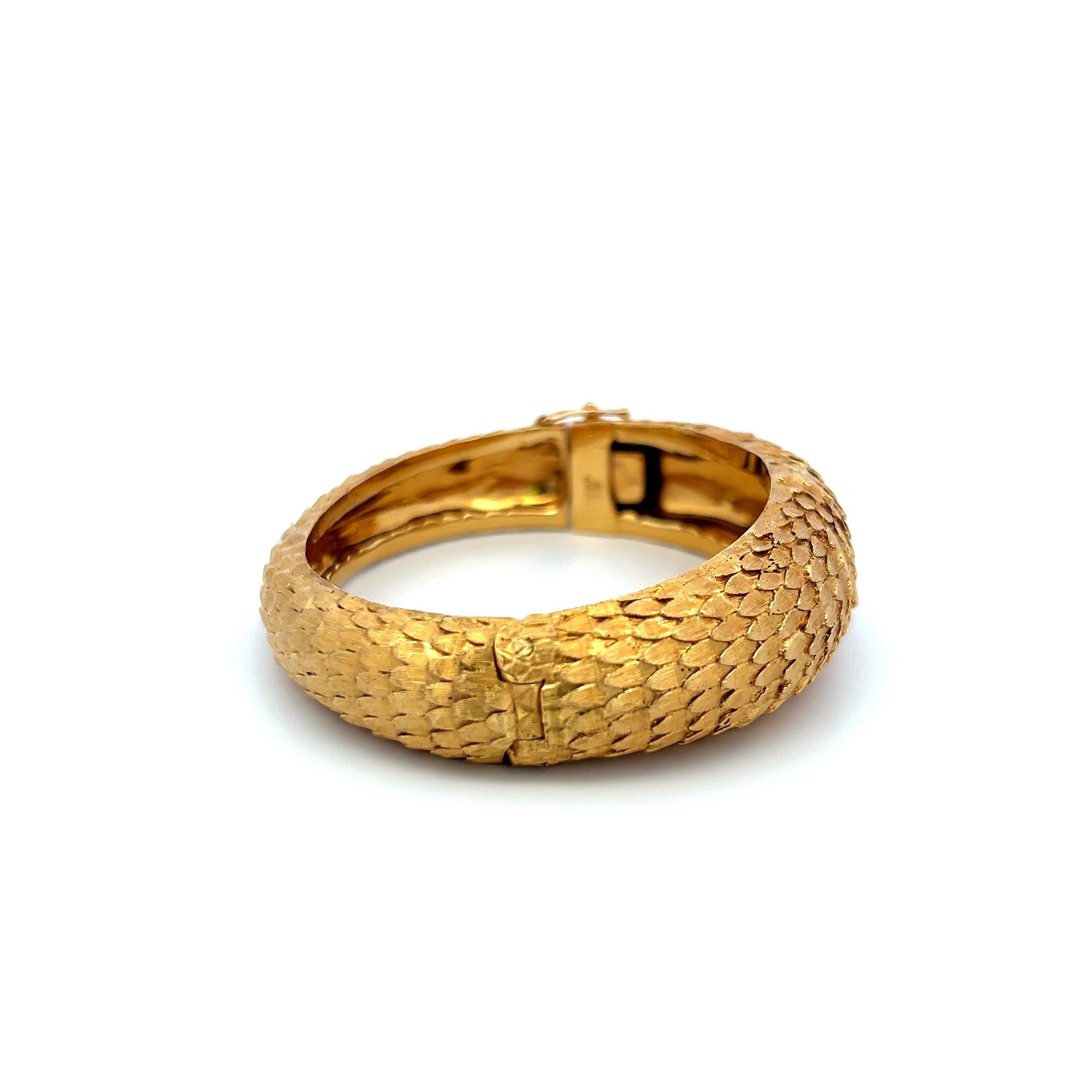 Vintage 65.50 Grams 18 Karat Yellow Gold Dragon Textured Bangle Bracelet