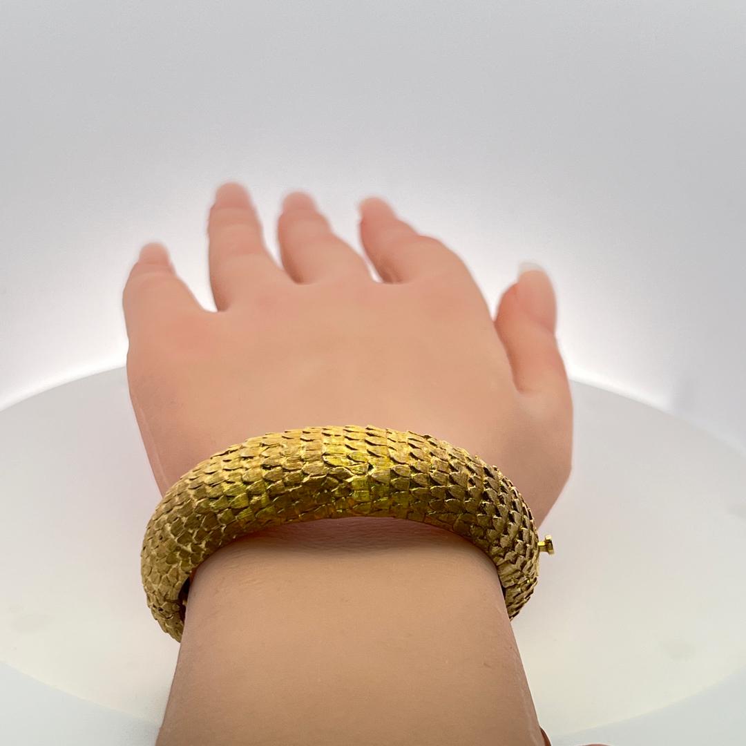 Vintage 65.50 Grams 18 Karat Yellow Gold Dragon Textured Bangle Bracelet