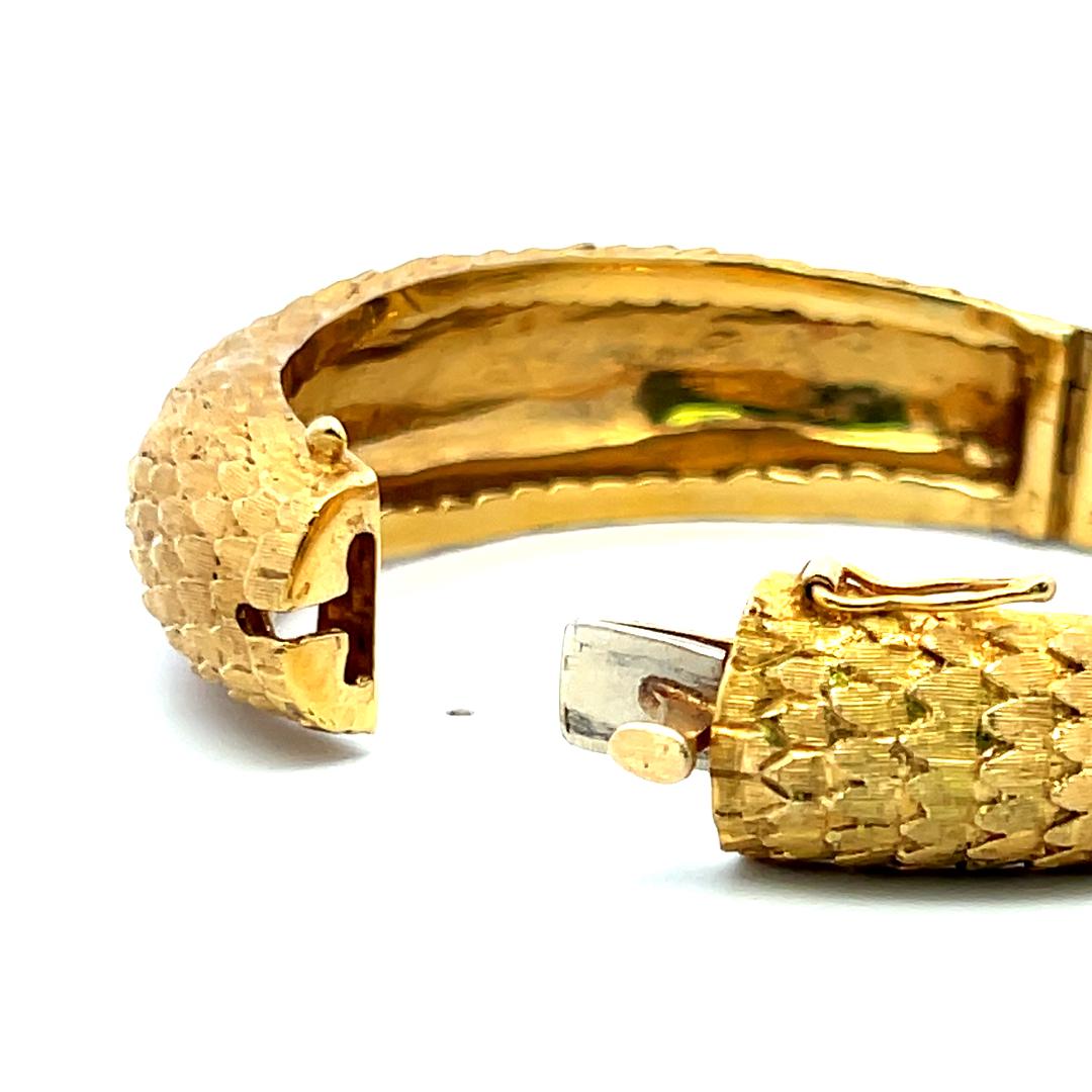Vintage 65.50 Grams 18 Karat Yellow Gold Dragon Textured Bangle Bracelet